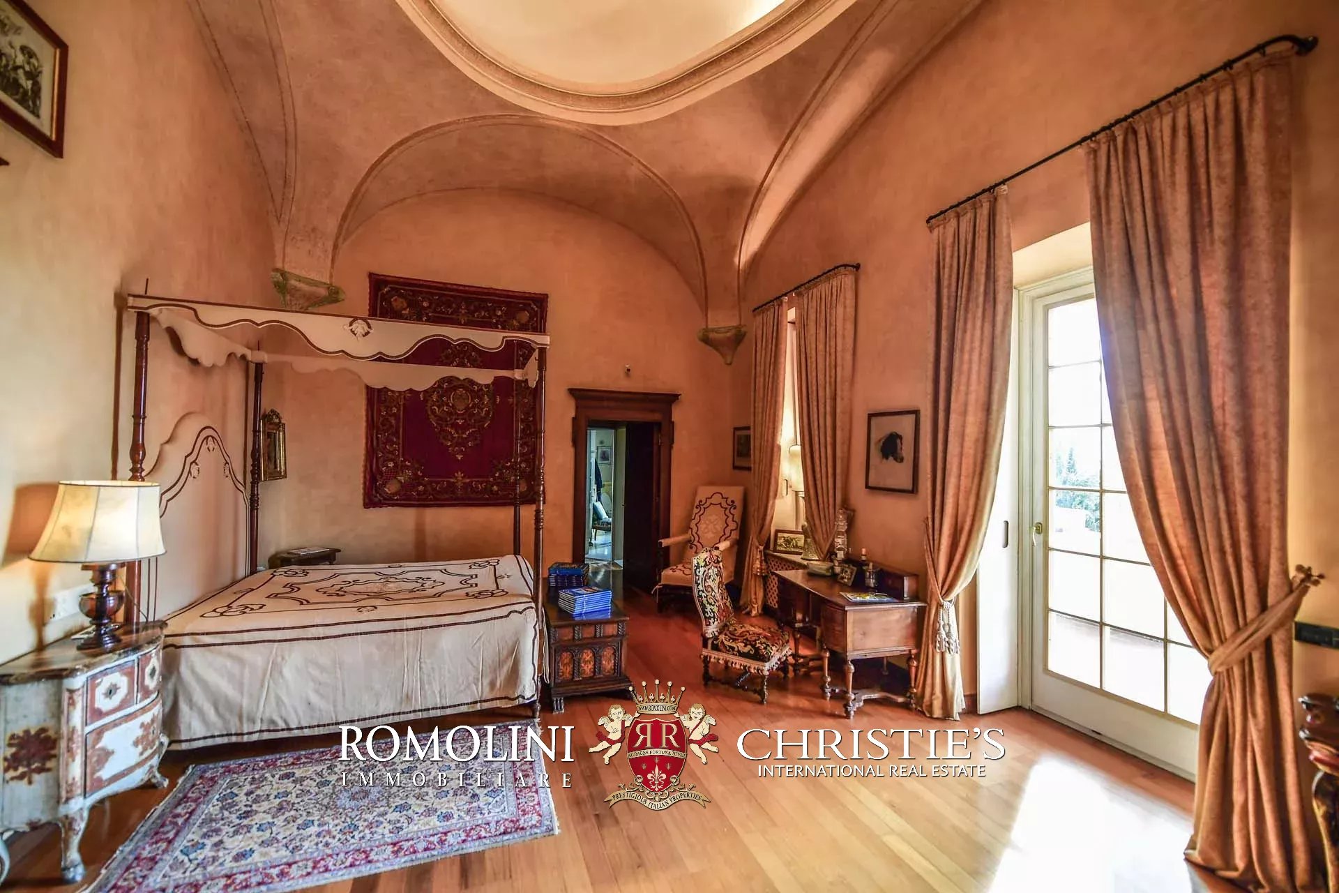 17 Bedroom Villa/Townhouse's Image 57