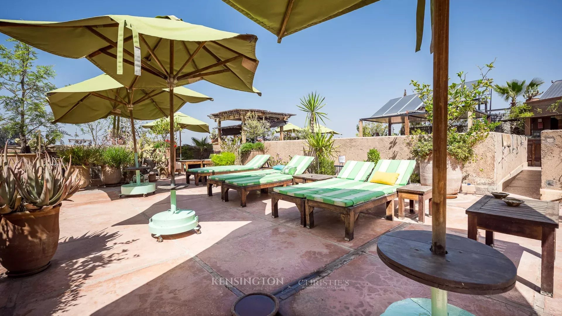 9 Bedroom Villa/Townhouse's Image 11