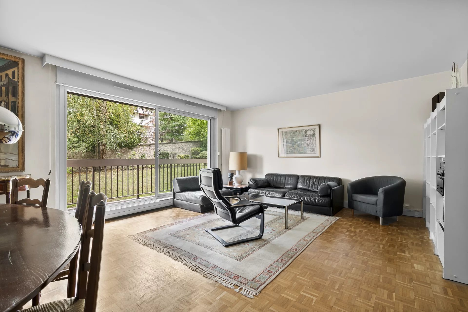 Agence immobilière de PARIS - LONDON - PAROS