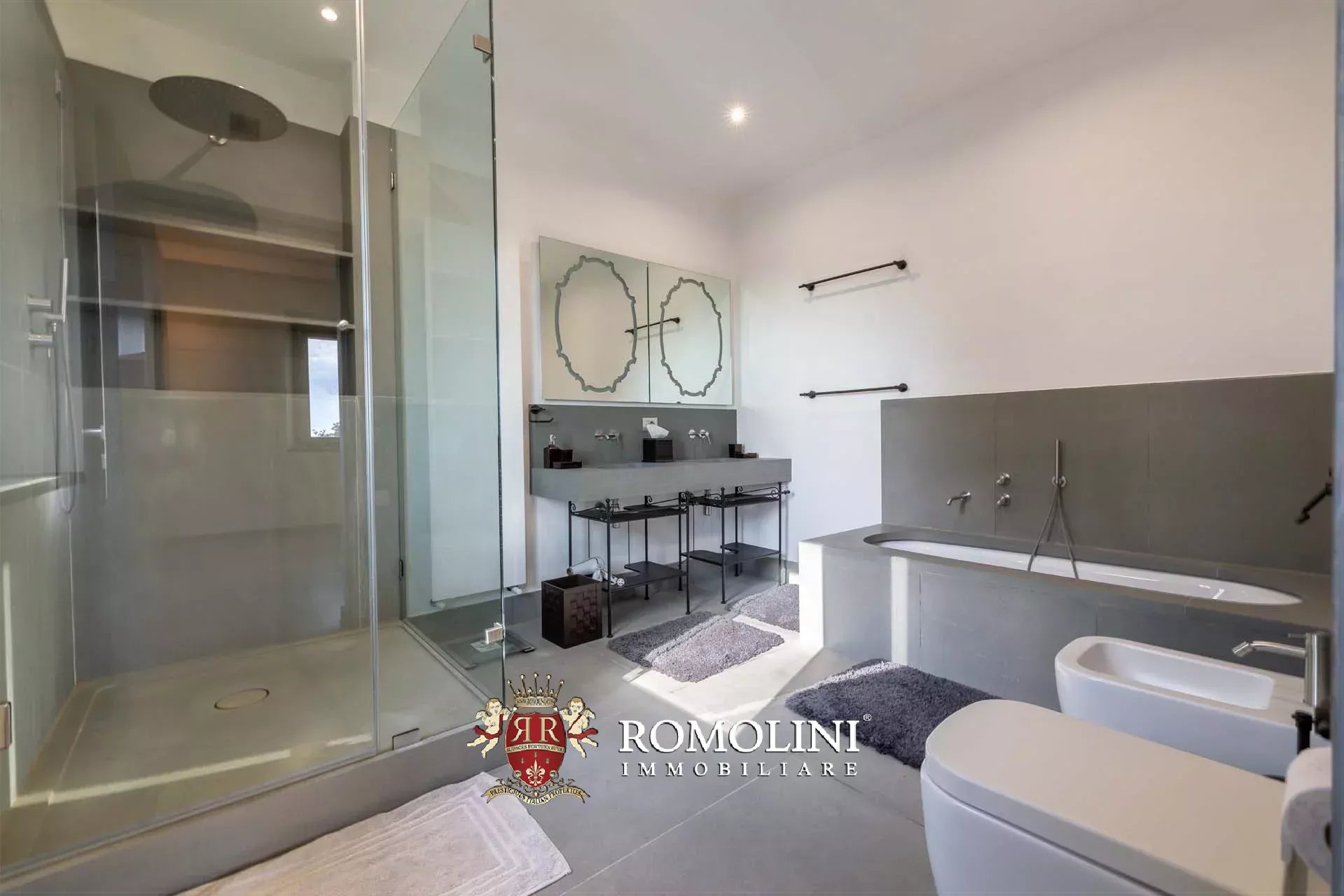4 Bedroom Villa/Townhouse's Image 36