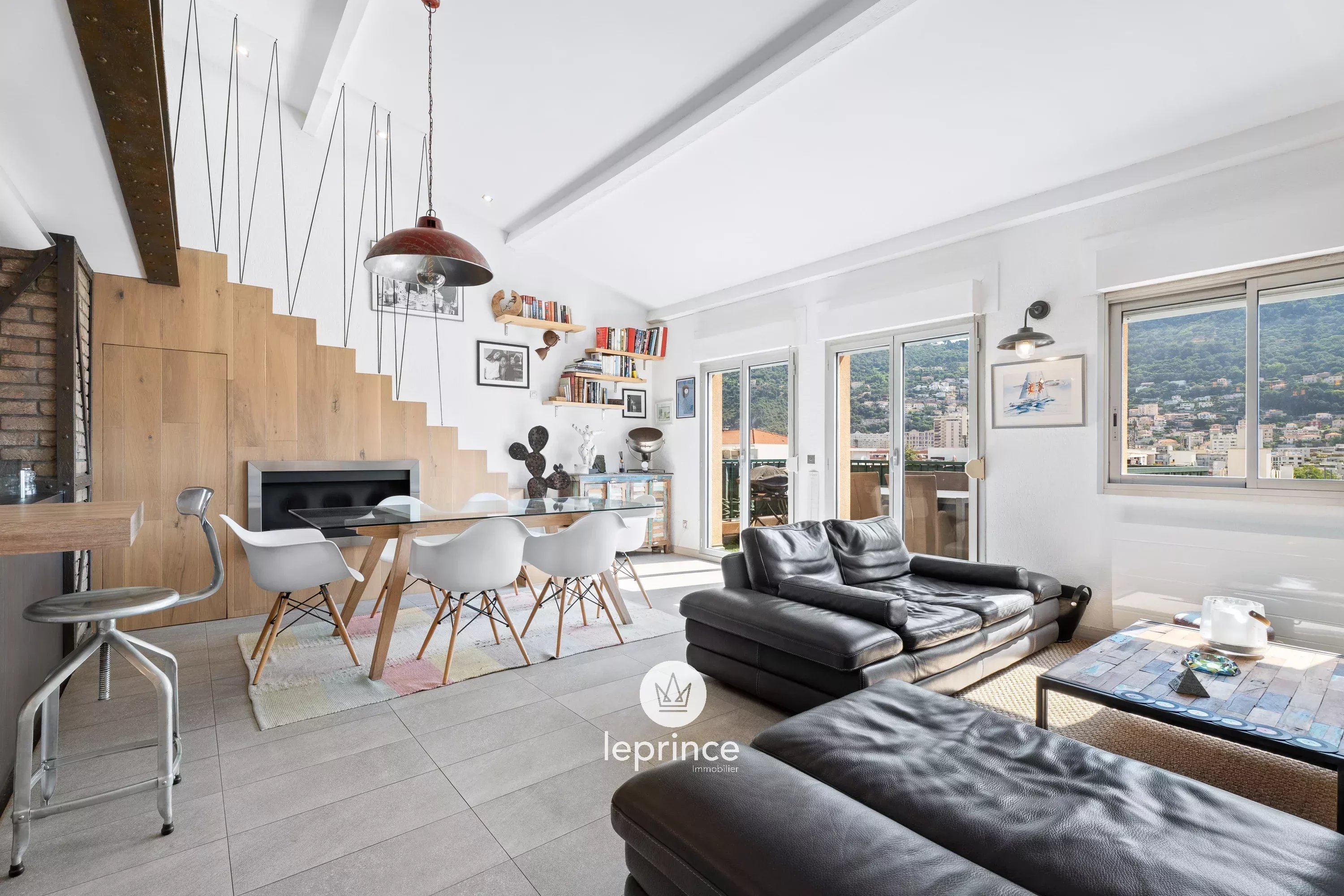 Nice Saint-Roch: 2-Bedroom Apartment – Terrace – Garage & Cellar