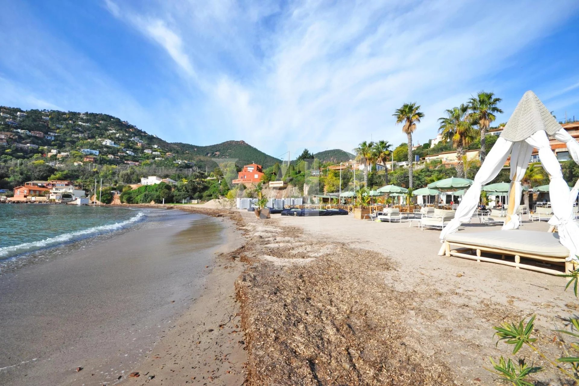 South Facing Sea View Apartment by the Port and Beach