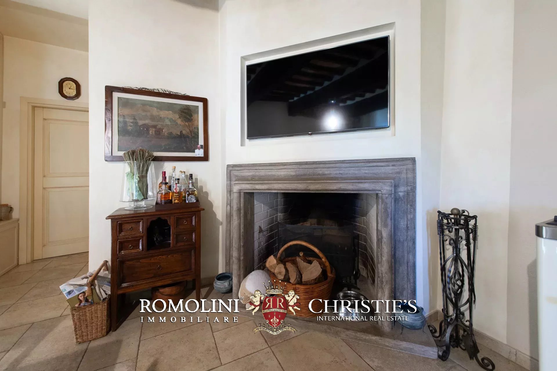 10 Bedroom Villa/Townhouse's Image 34