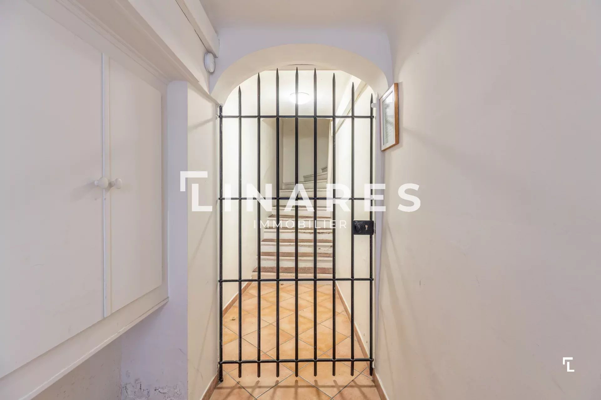 Sale Building Aix-en-Provence Cours Mirabeau
