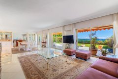 Golfe-Juan – Panoramic sea view – 4 rooms with large garden — photo 3 of 7
