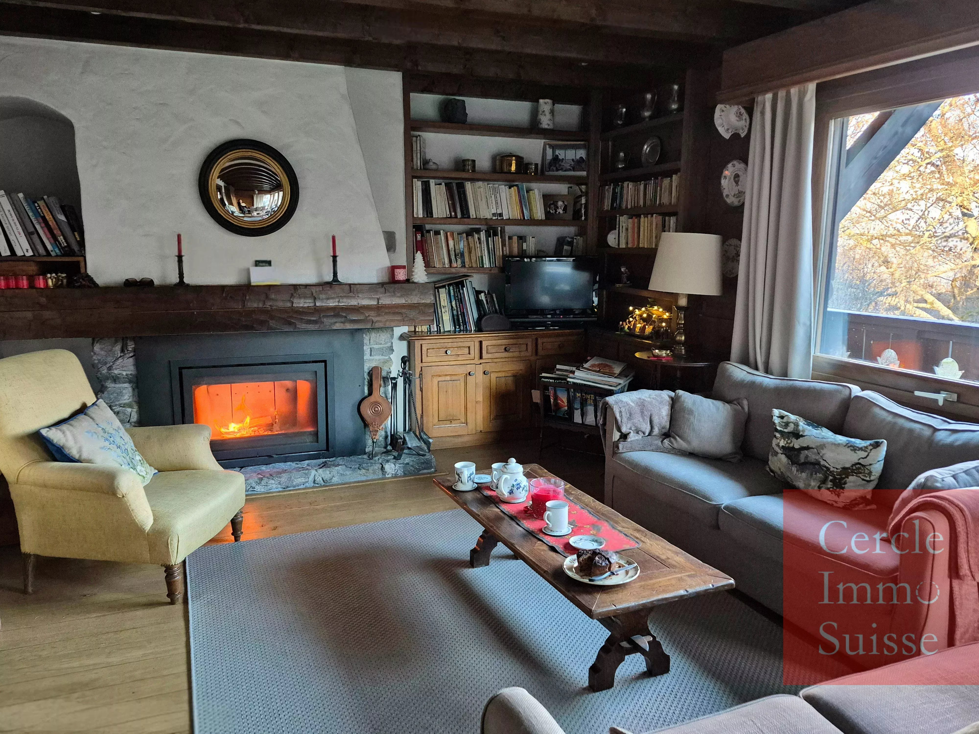 Grand chalet avec vue Mont-Blanc et terrain constructible - Photo 2