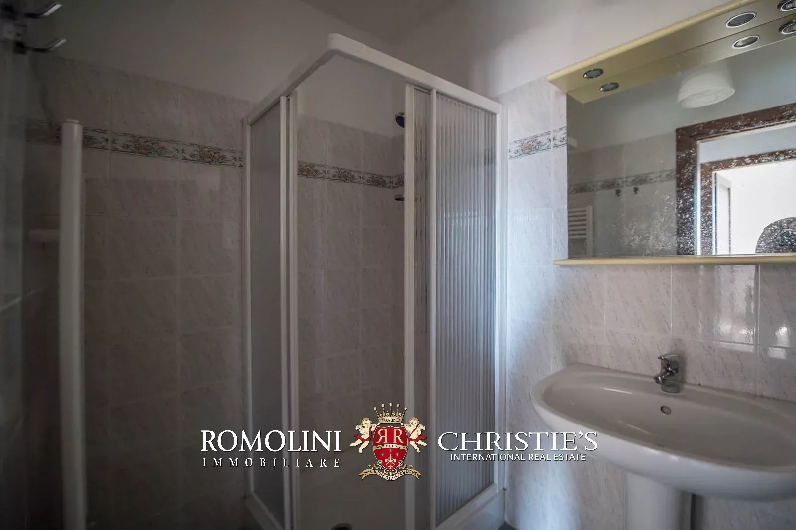 3 Bedroom Vineyard's Image 10