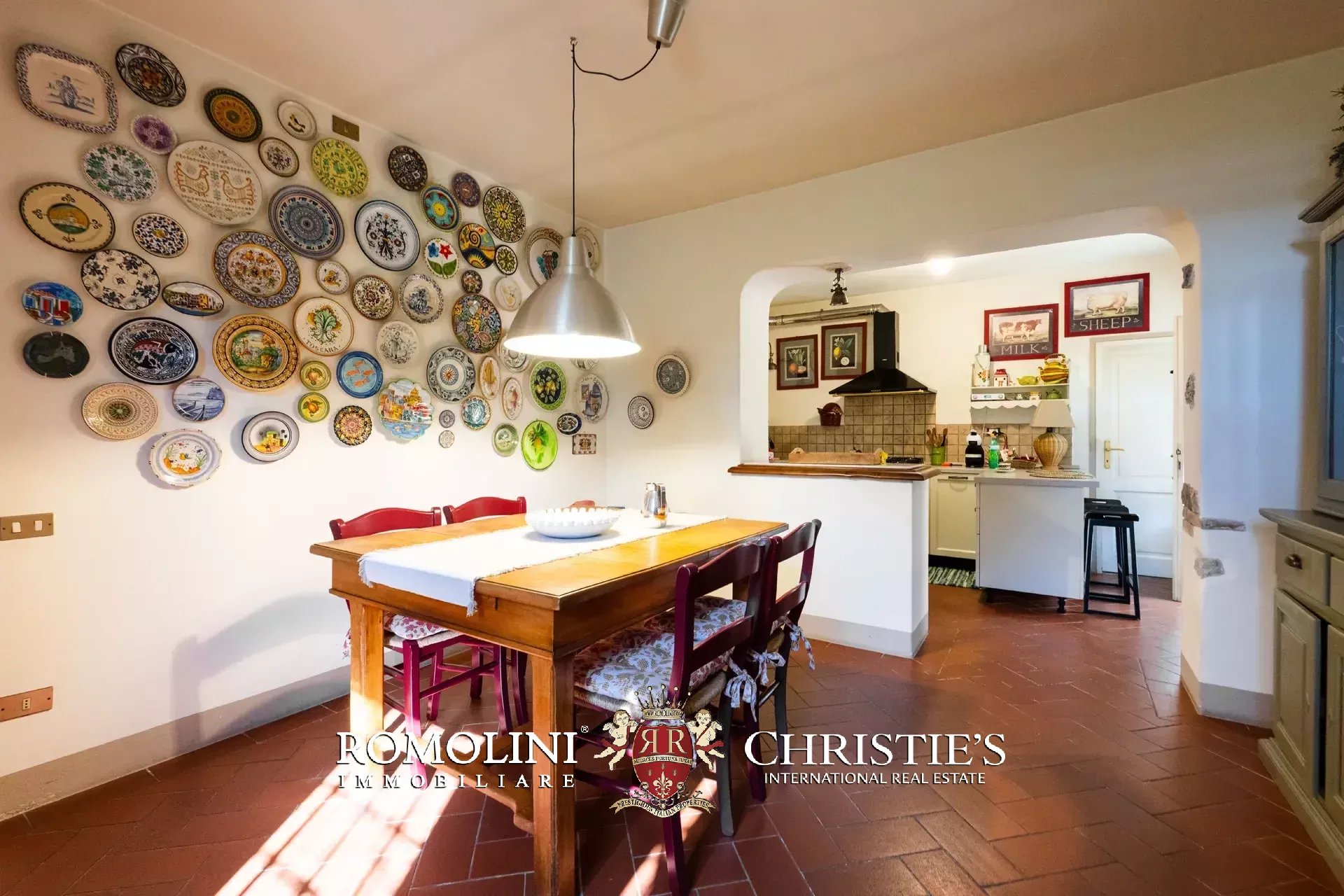 5 Bedroom Villa/Townhouse's Image 14