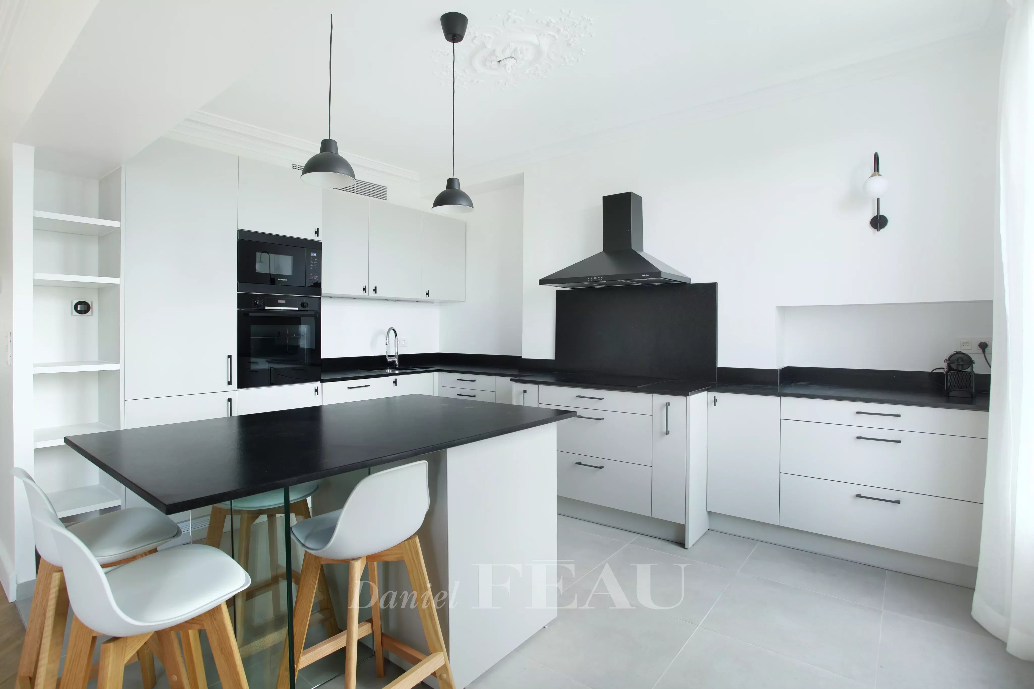 Rental Apartment Paris 4th