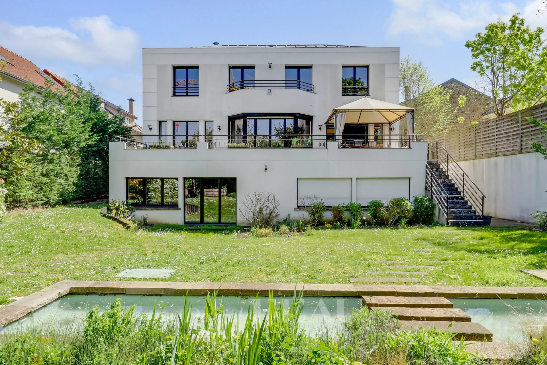 7 Bedroom Villa/Townhouse's Image 10