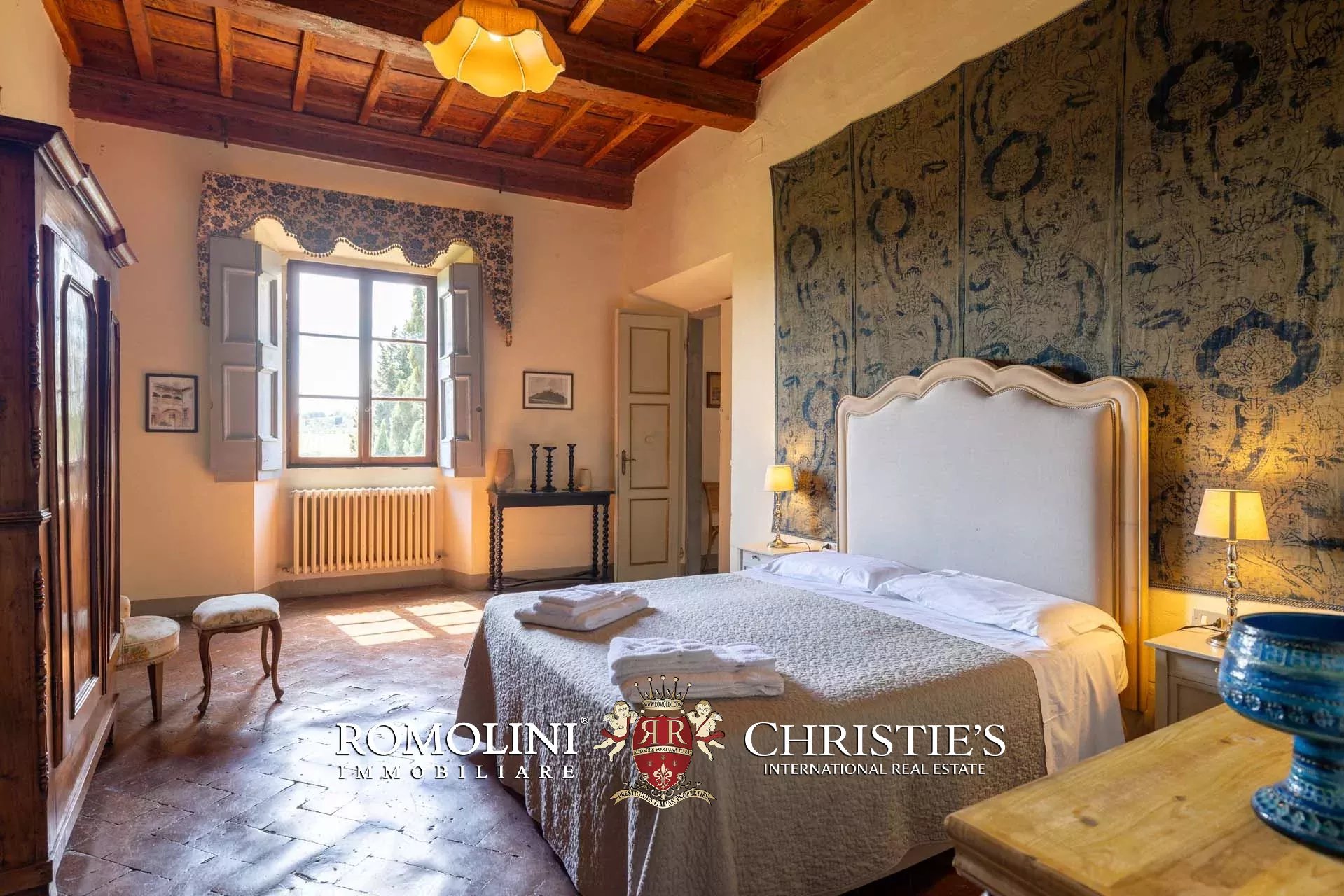 71 Bedroom Chateau's Image 78