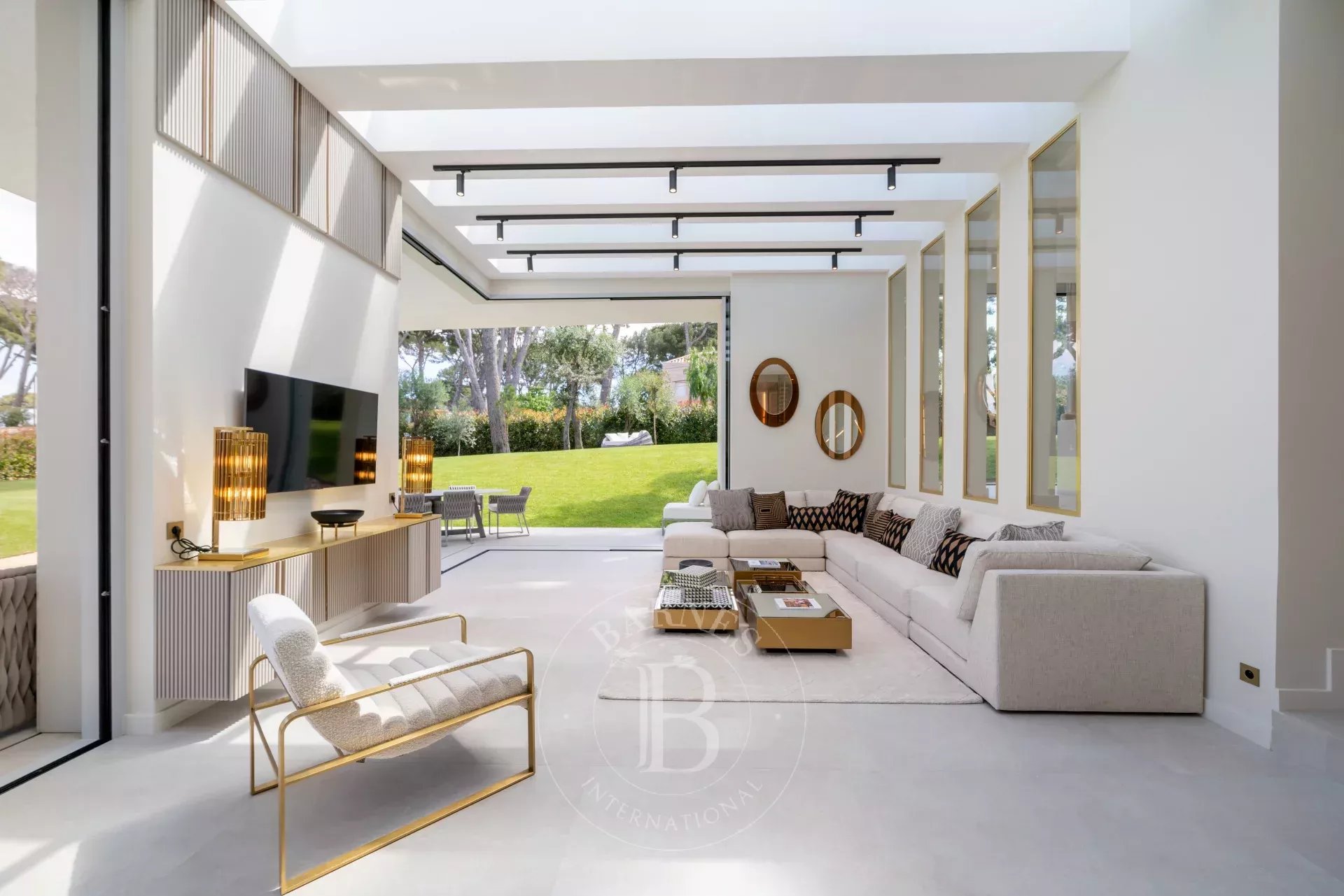 Villa Antibes - picture 7