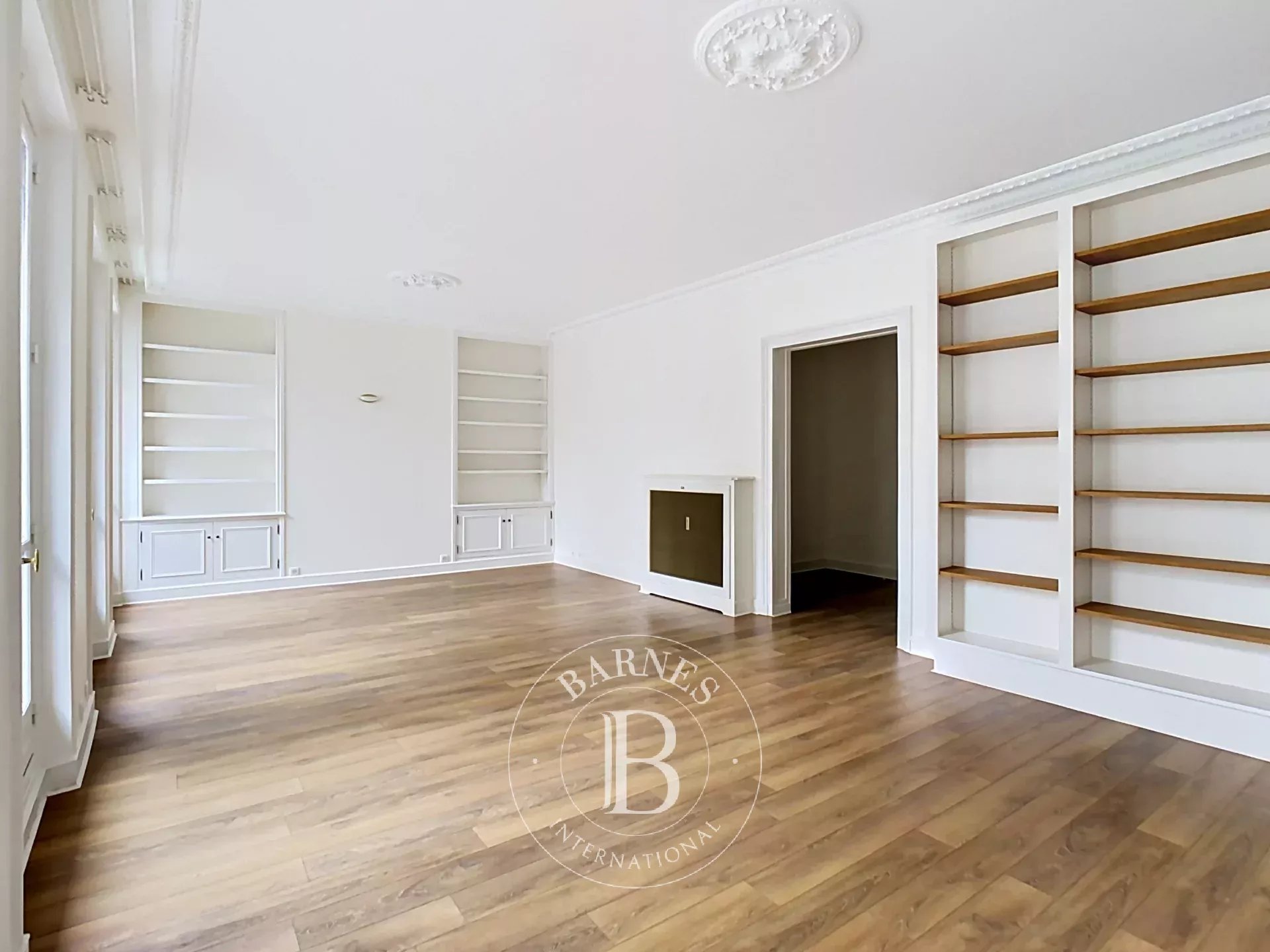 Paris  - Apartment 3 Bedrooms - picture 4