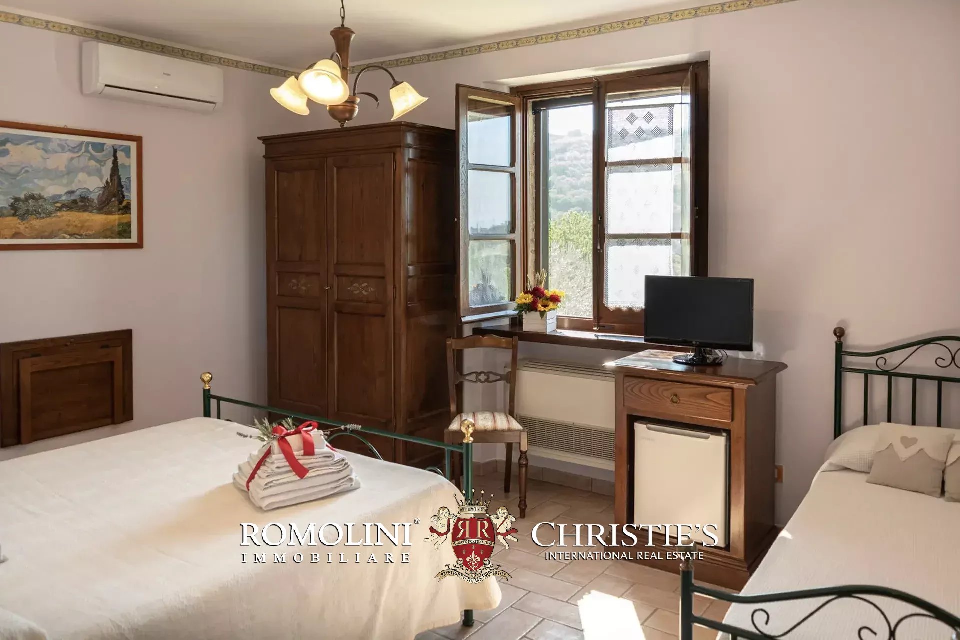 9 Bedroom Villa/Townhouse's Image 16