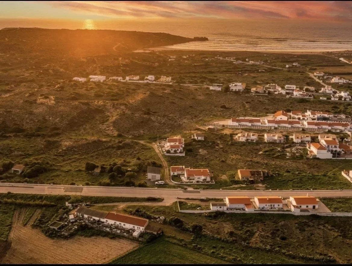 Approved Surf-Hospitality Project + Private Residence | 3 km from Praia do Amado 86793773 image 1