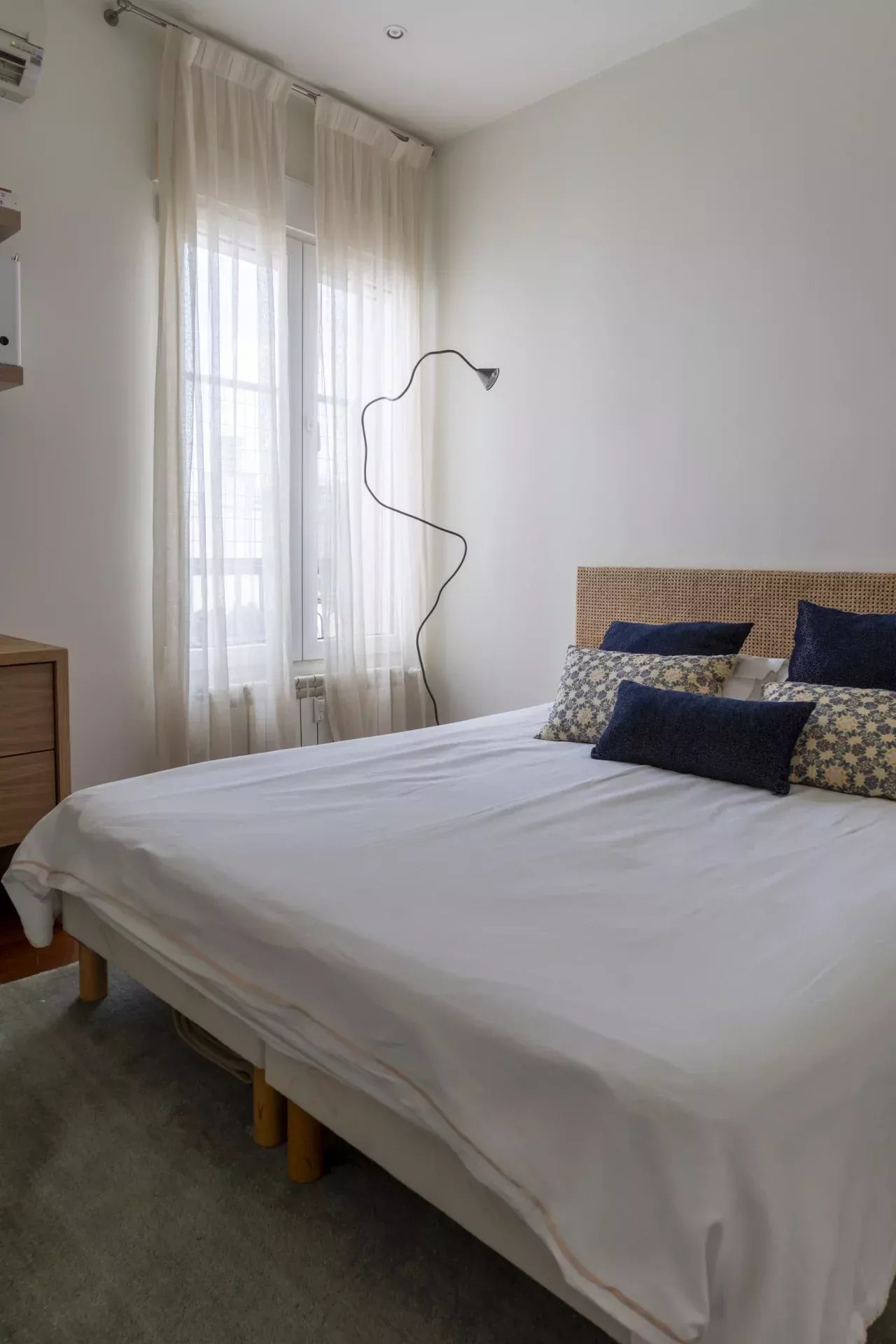Exclusive Penthouse with Private Terrace in the Heart of Salamanca - picture 23