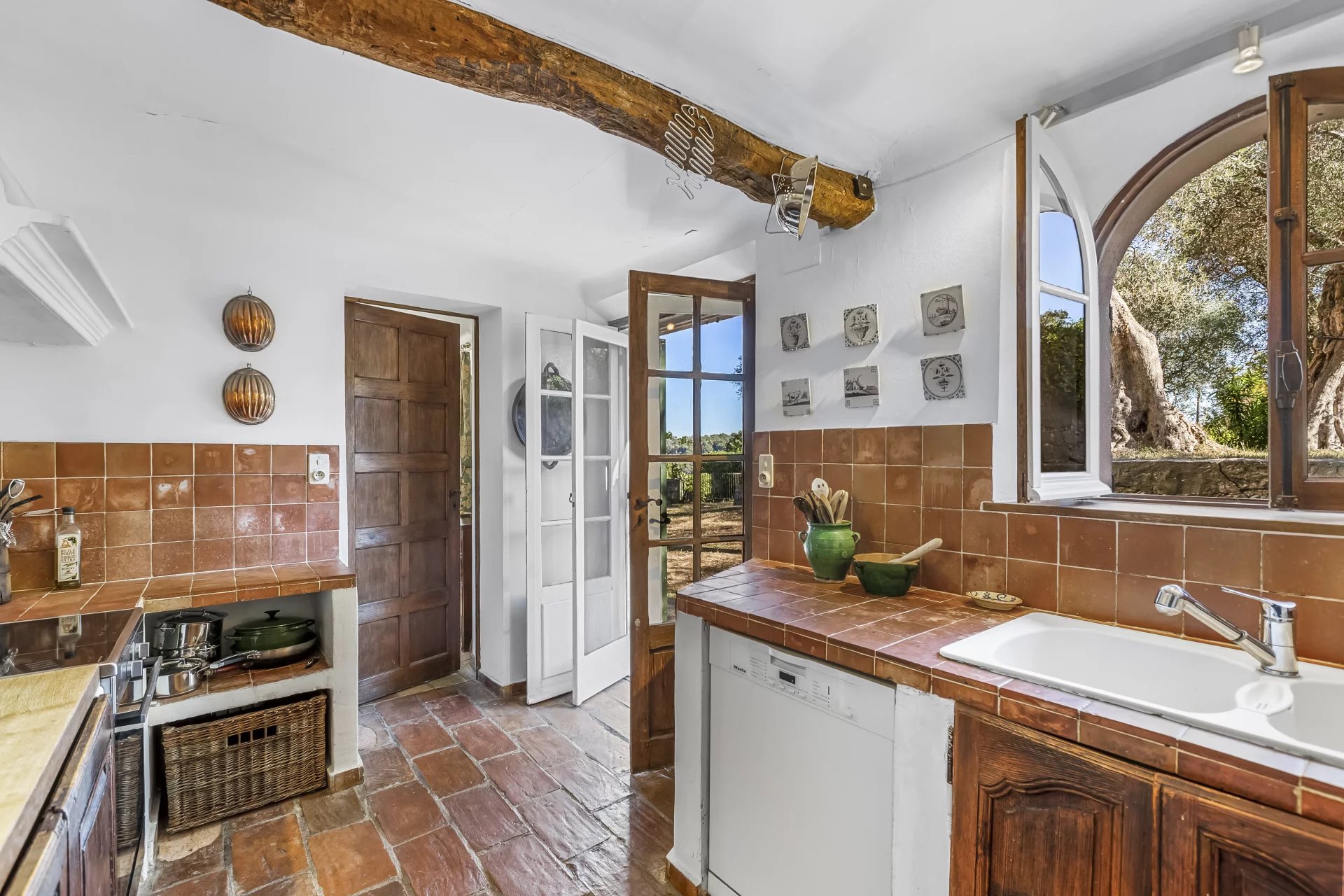 Beautiful house with swimming pool and large grounds - Grasse St Jacques Beautiful house with swimming pool and large grounds - Grasse St Jacques