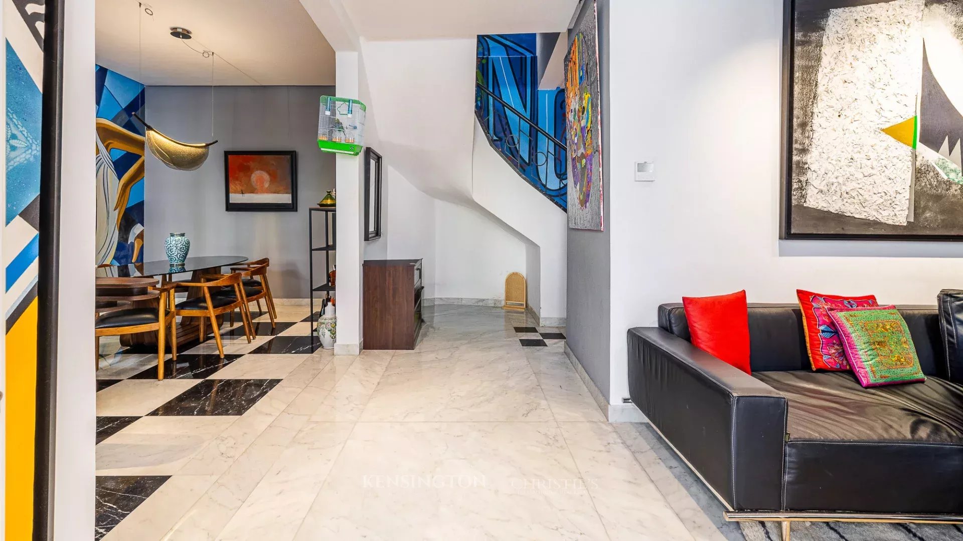 4 Bedroom Villa/Townhouse's Image 3