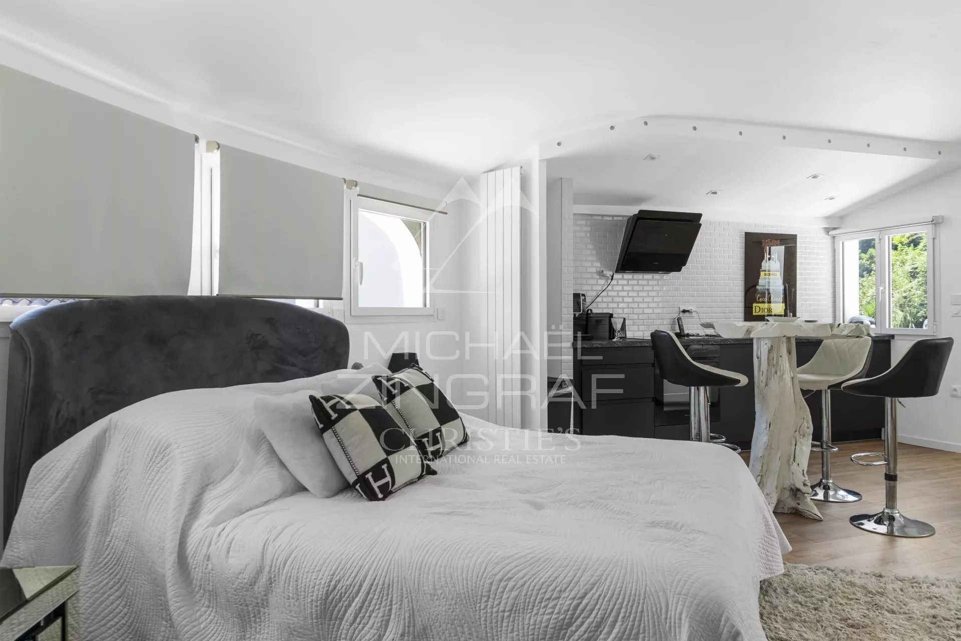 6 Bedroom Villa/Townhouse's Image 6
