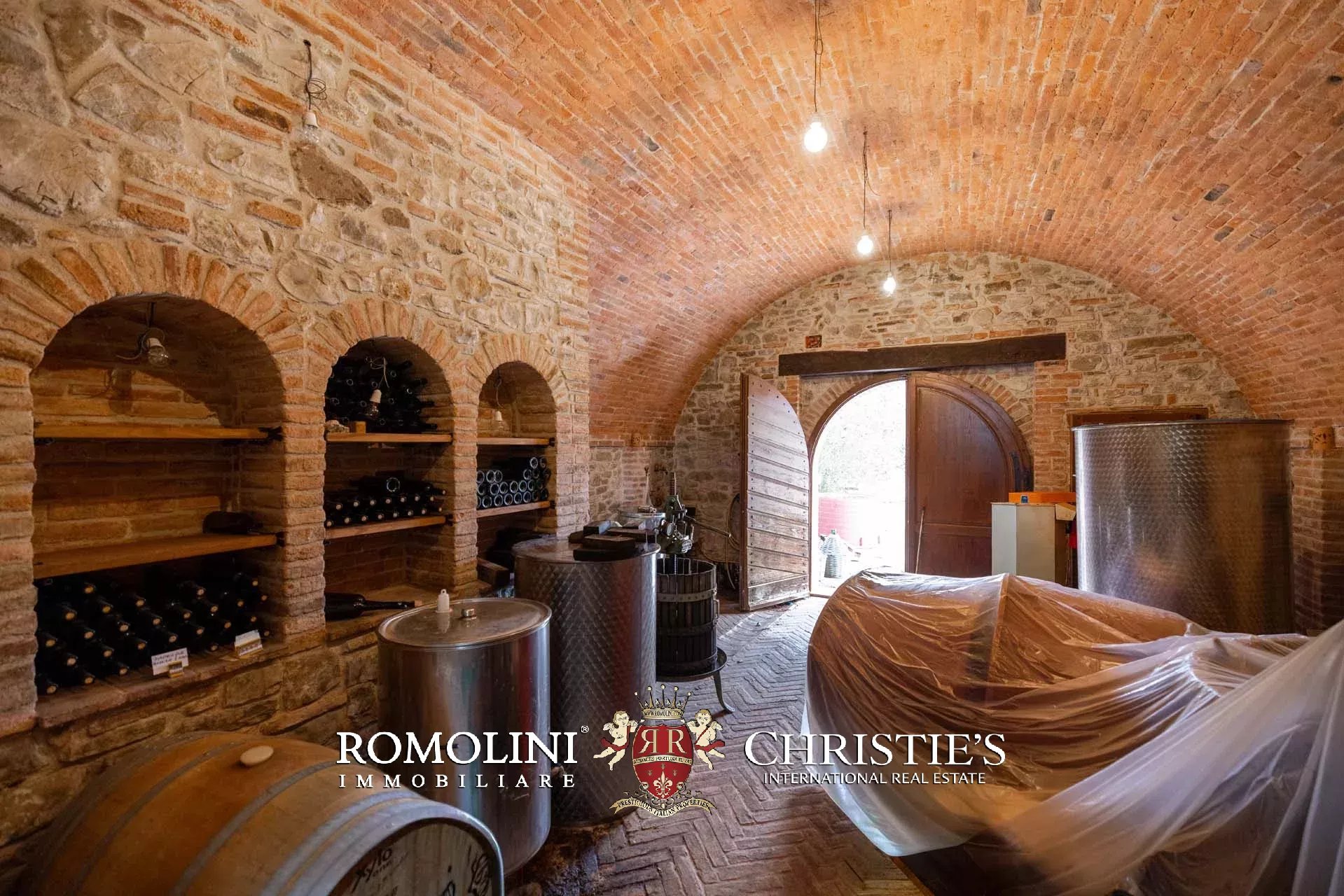 10 Bedroom Villa/Townhouse's Image 174
