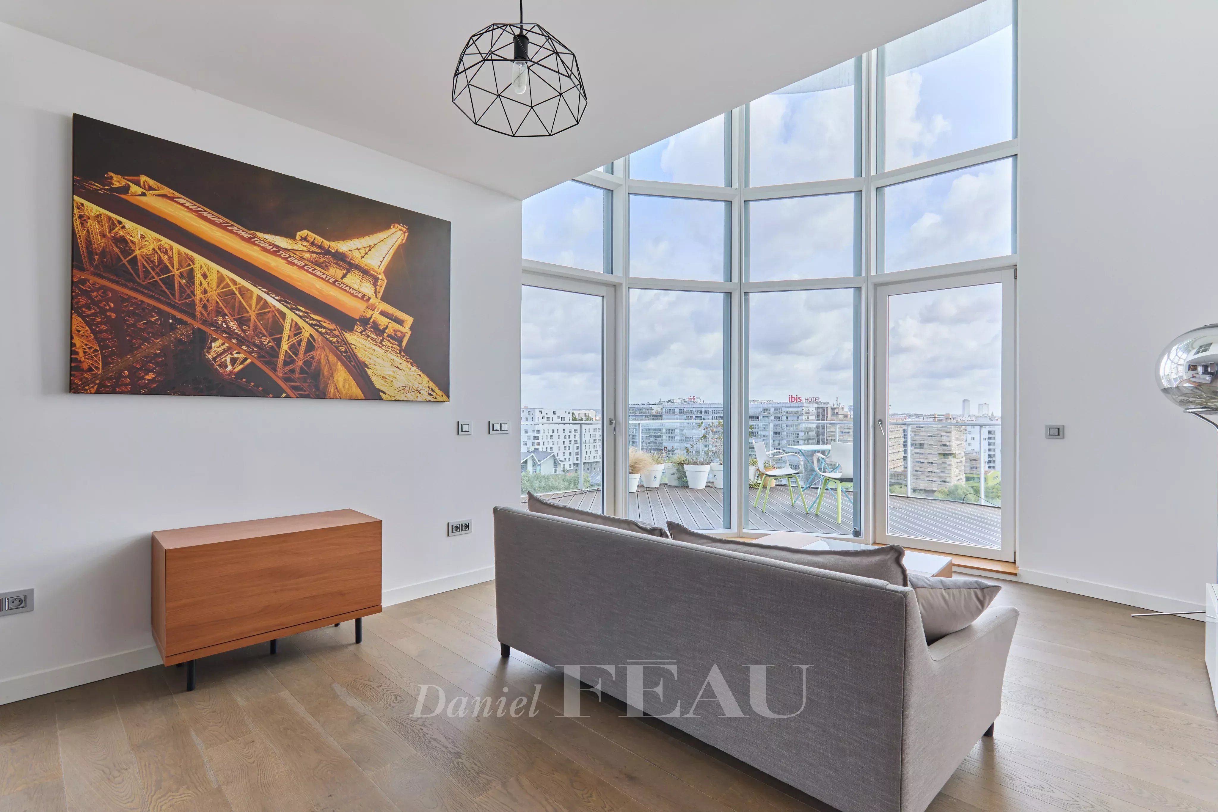 Sale Apartment Paris 17th
