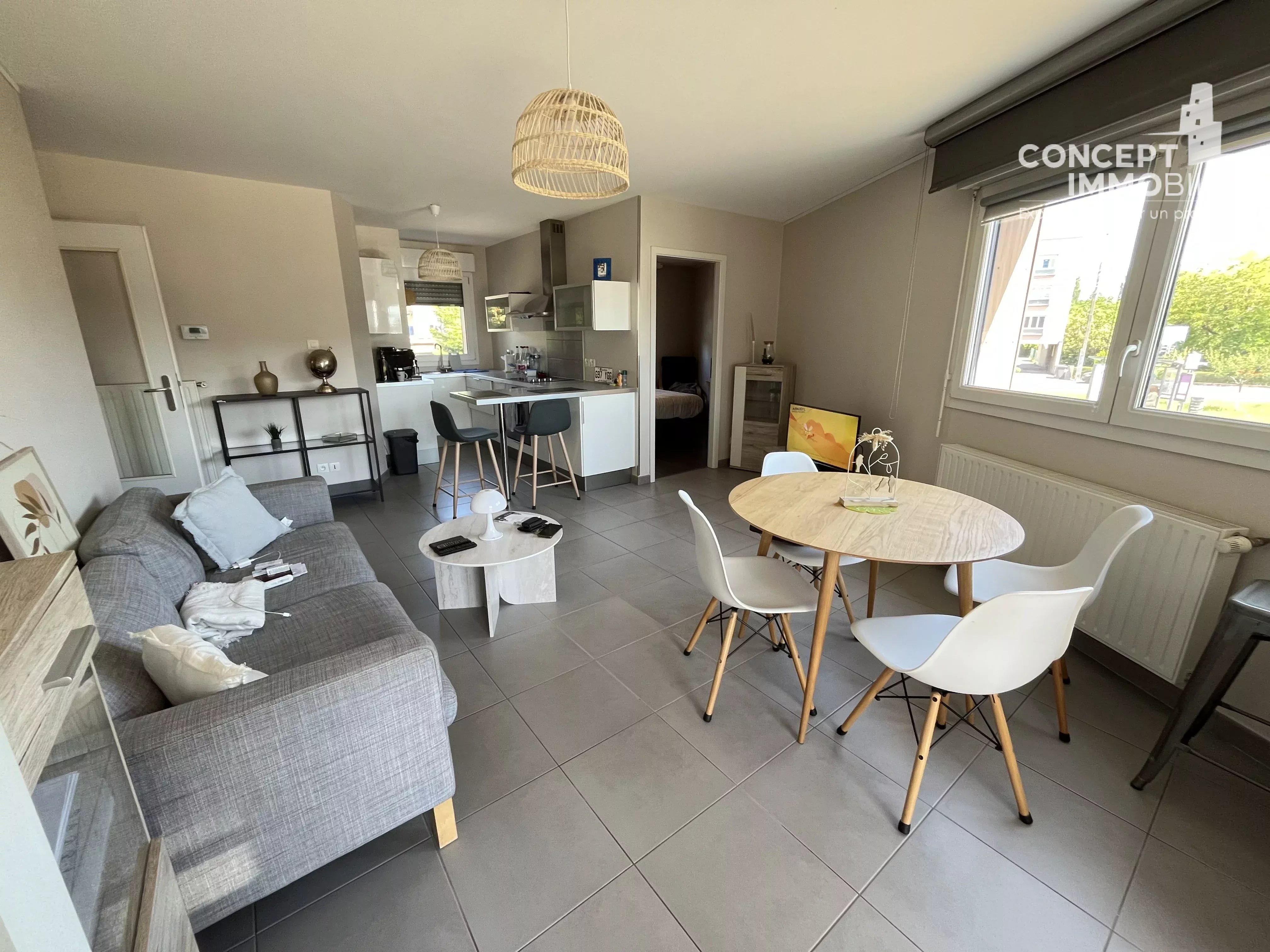 Appartement meublé F3 de 60 m² avec terrasse, garage et cave à Terville