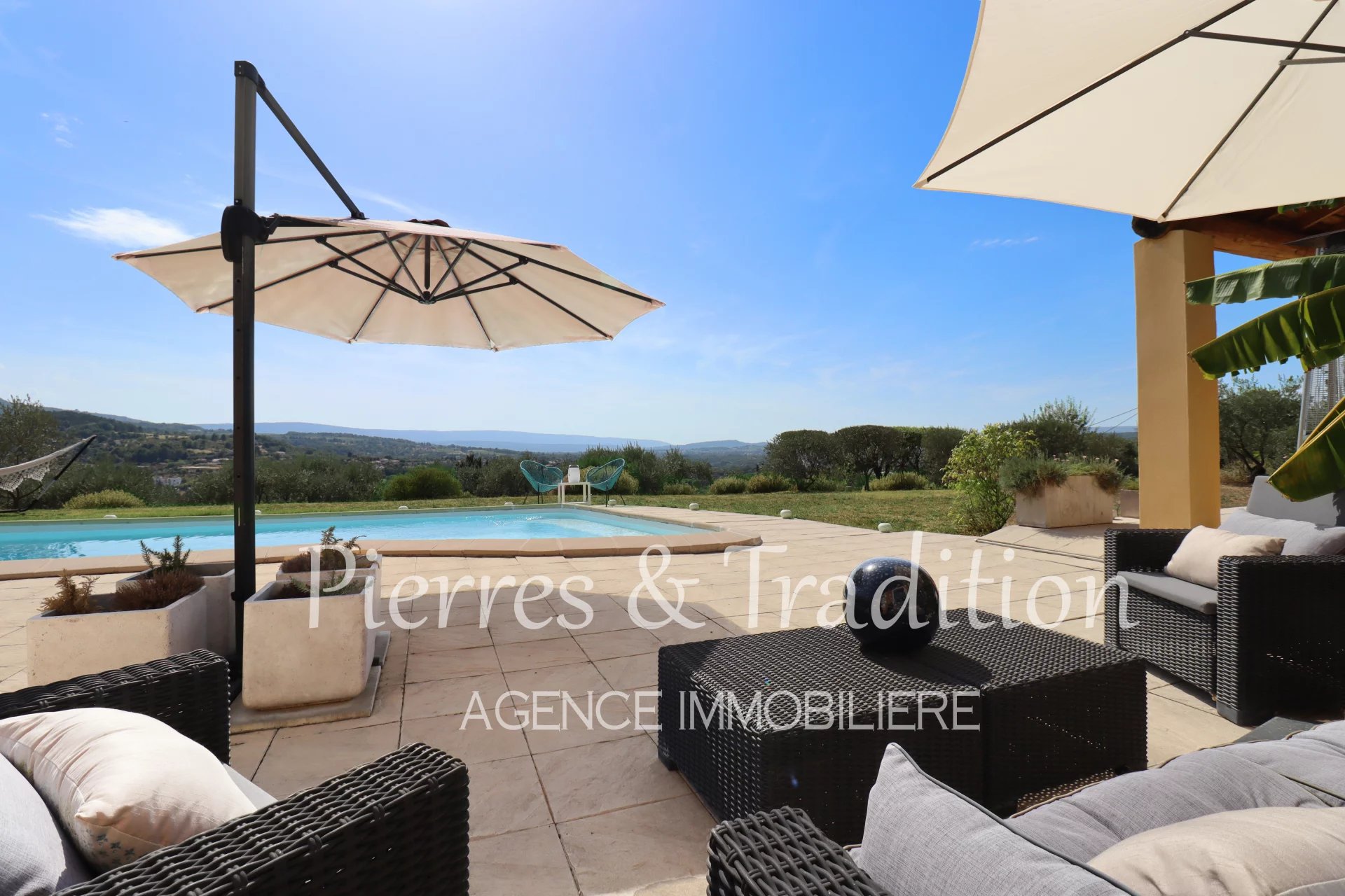 Provence Luberon, Beautiful house with swimming pool and panoramic view