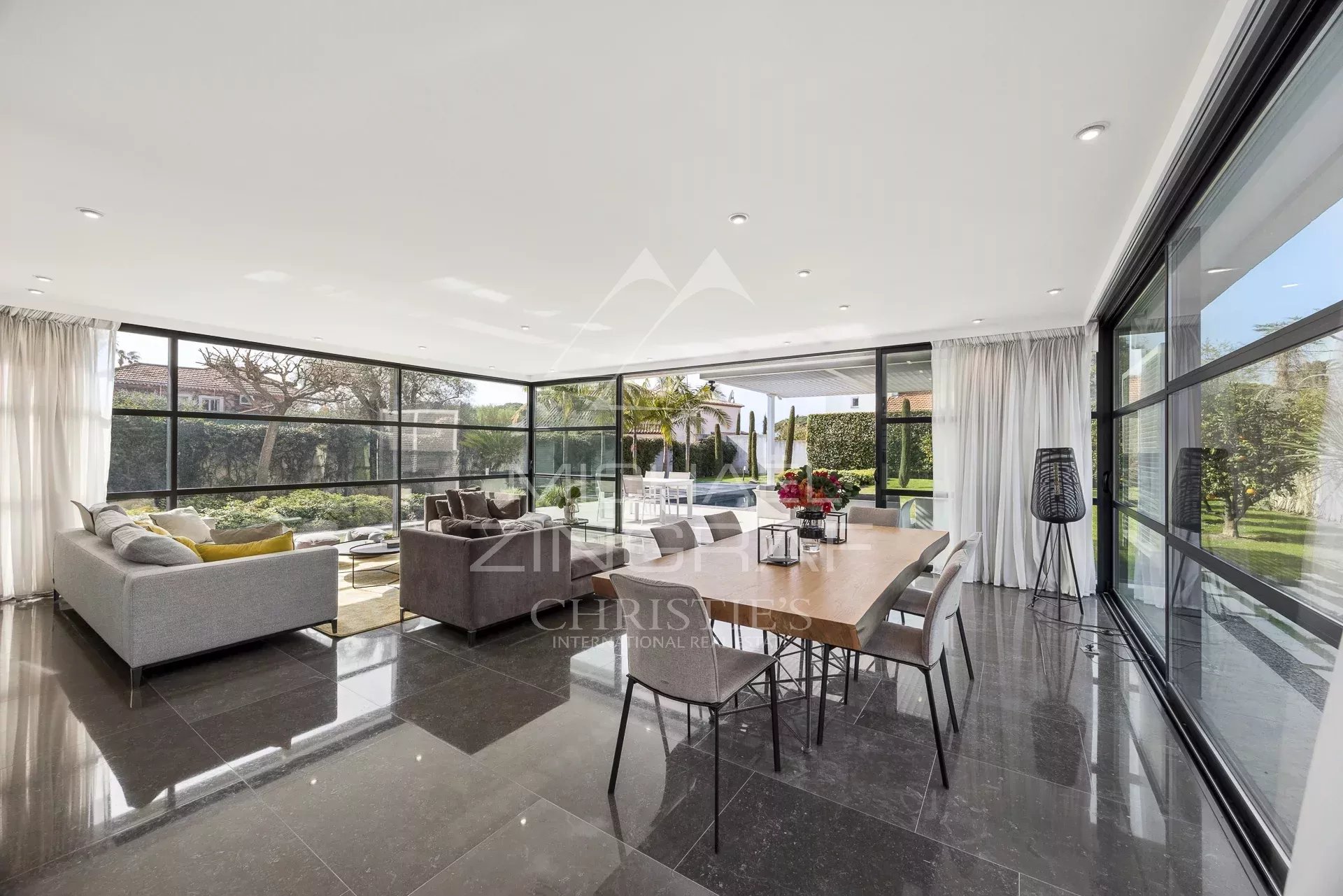 5 Bedroom Villa/Townhouse's Image 10