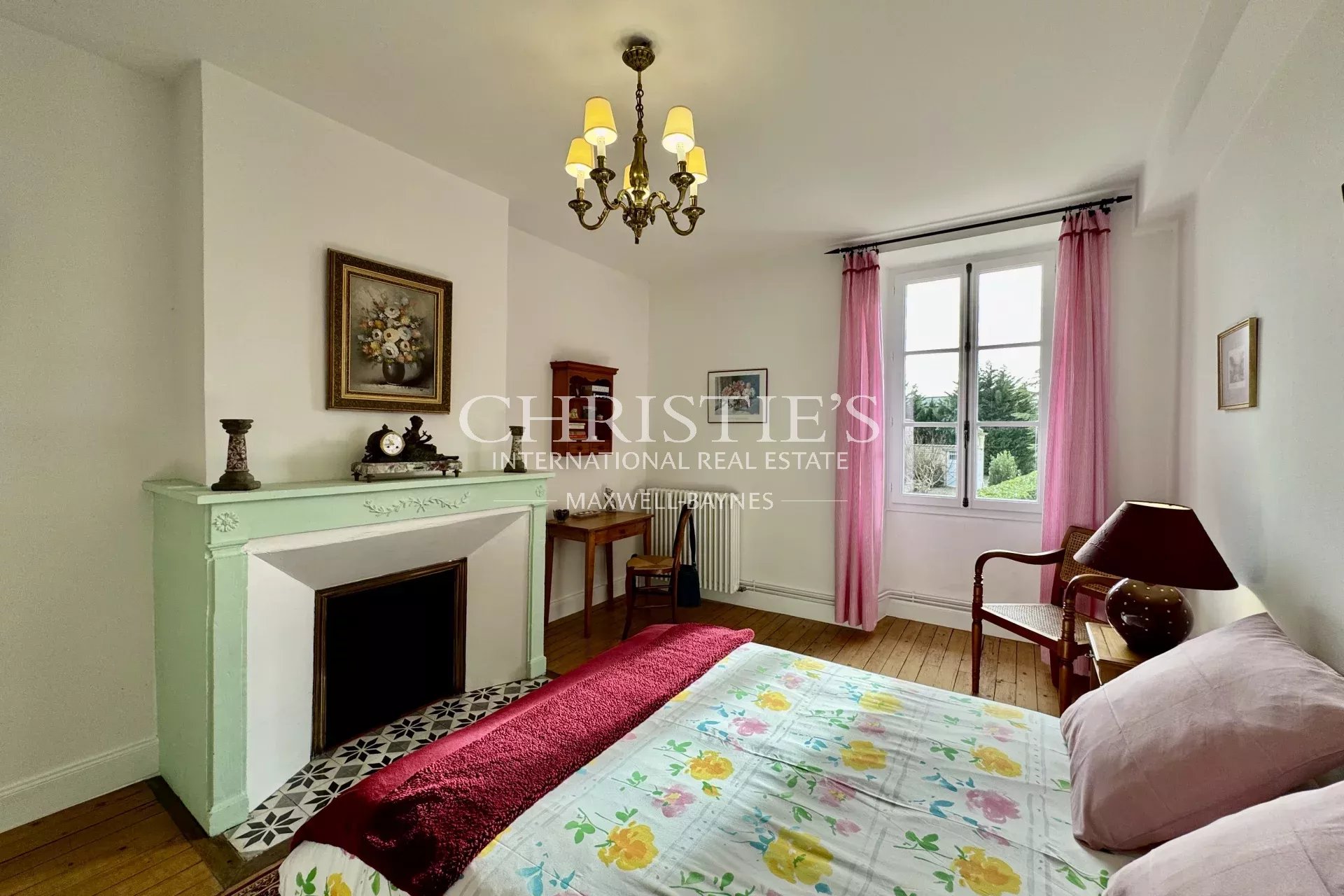 6 Bedroom Villa/Townhouse's Image 28