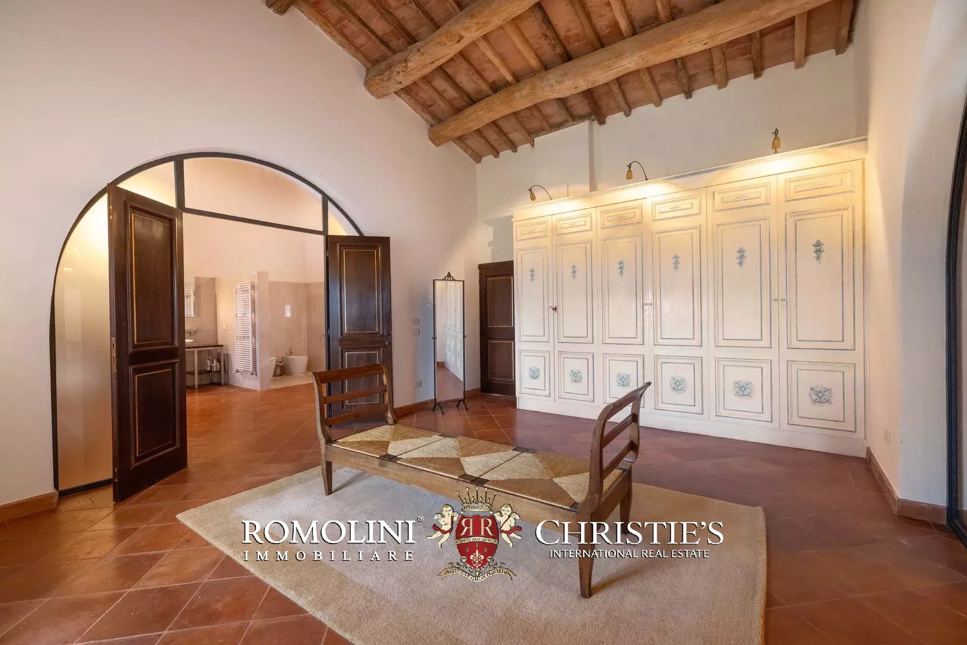 37 Bedroom Villa/Townhouse's Image 169