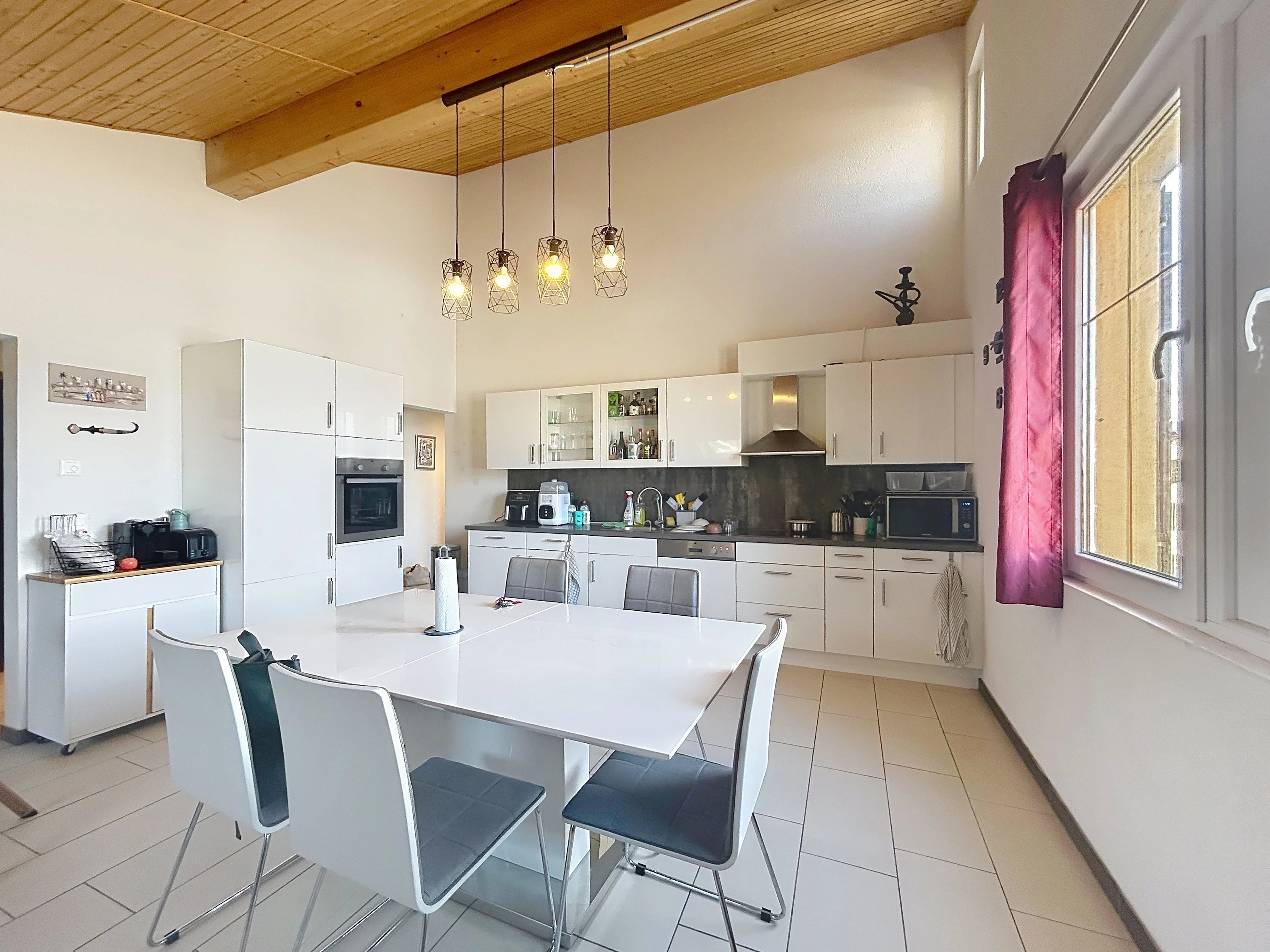 Appartement de 4.5 pièces situé au centre du village