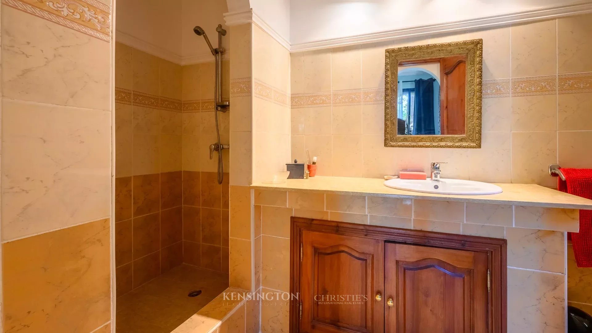 5 Bedroom Villa/Townhouse's Image 27