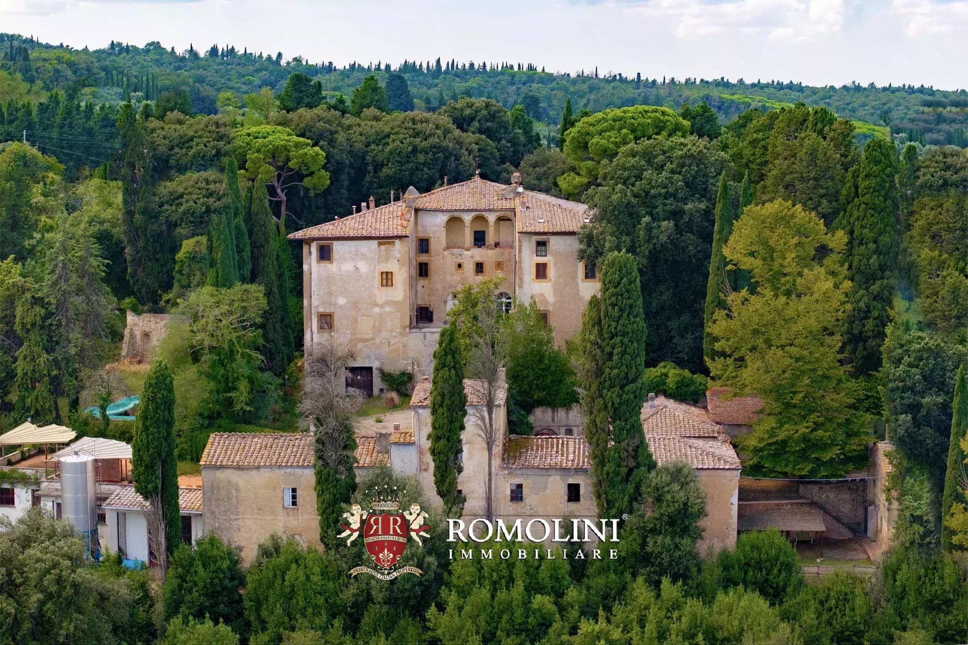 17 Bedroom Vineyard's Image 5