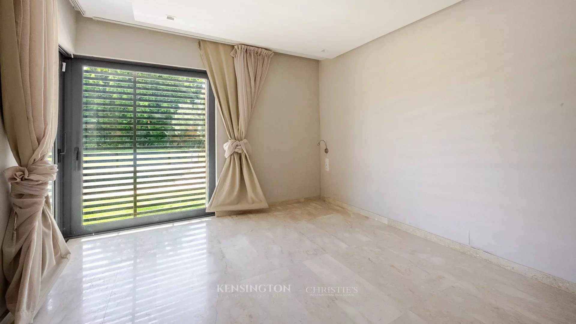 4 Bedroom Villa/Townhouse's Image 19