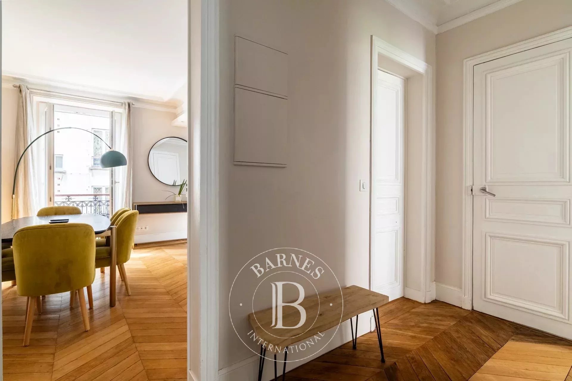 Neuilly-Mairie - 1-bed apartment - Elegant contemporary décor combined with period charm - Close to shops and transport services