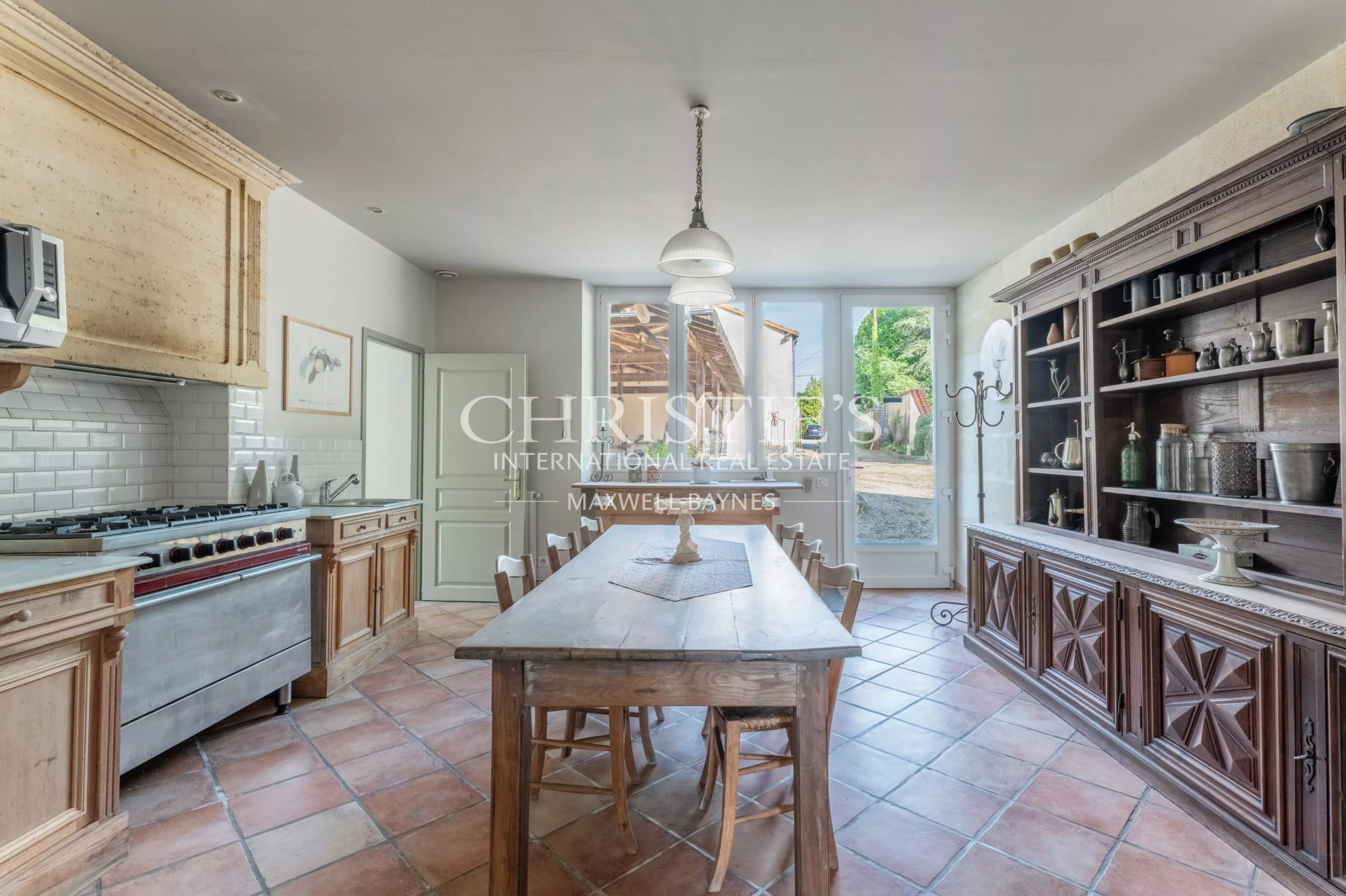 13 Bedroom Villa/Townhouse's Image 11