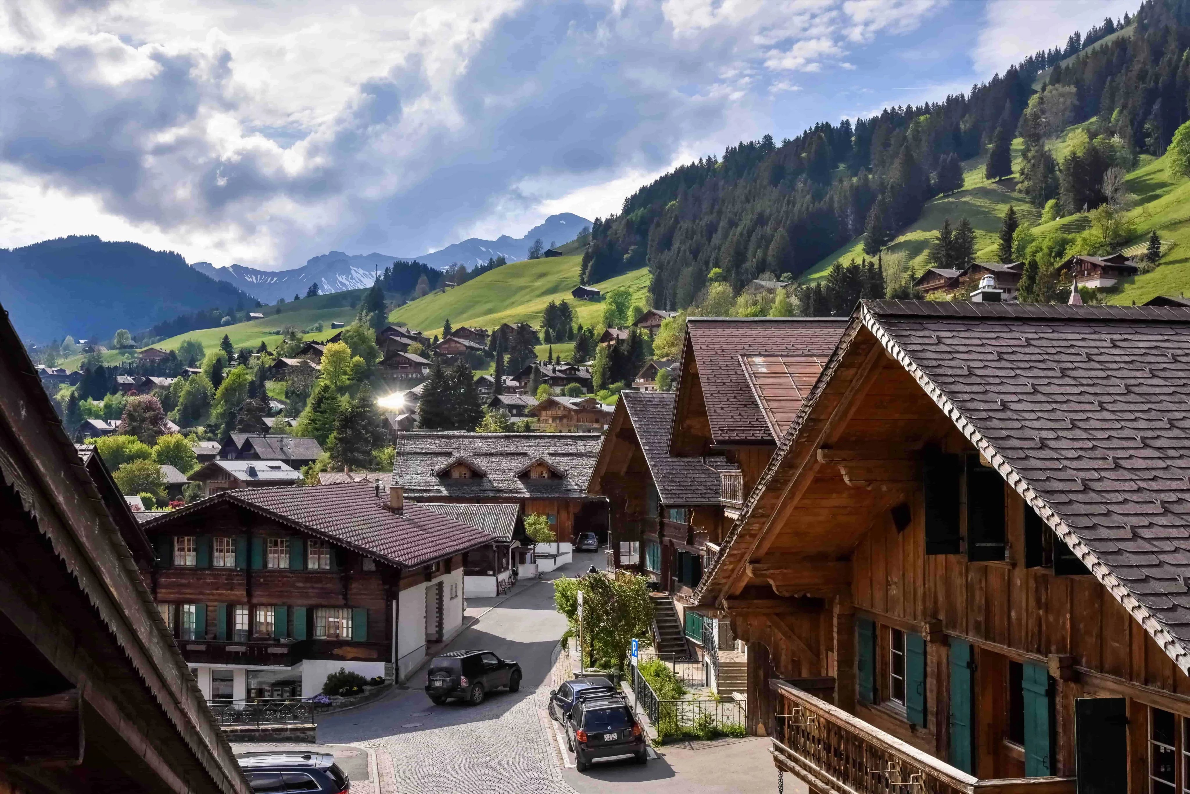 Exceptional chalet in the heart of the village