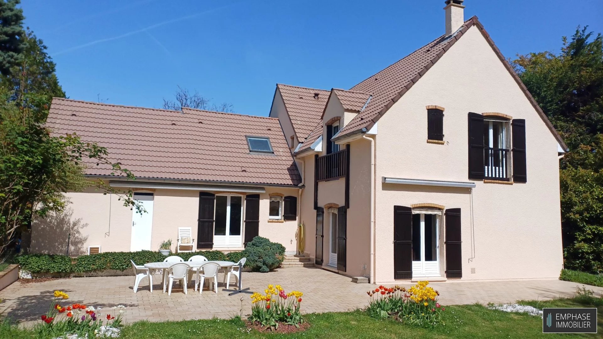 Maison familiale 6 chambres- Domaine du golf- Villennes-sur-Sein