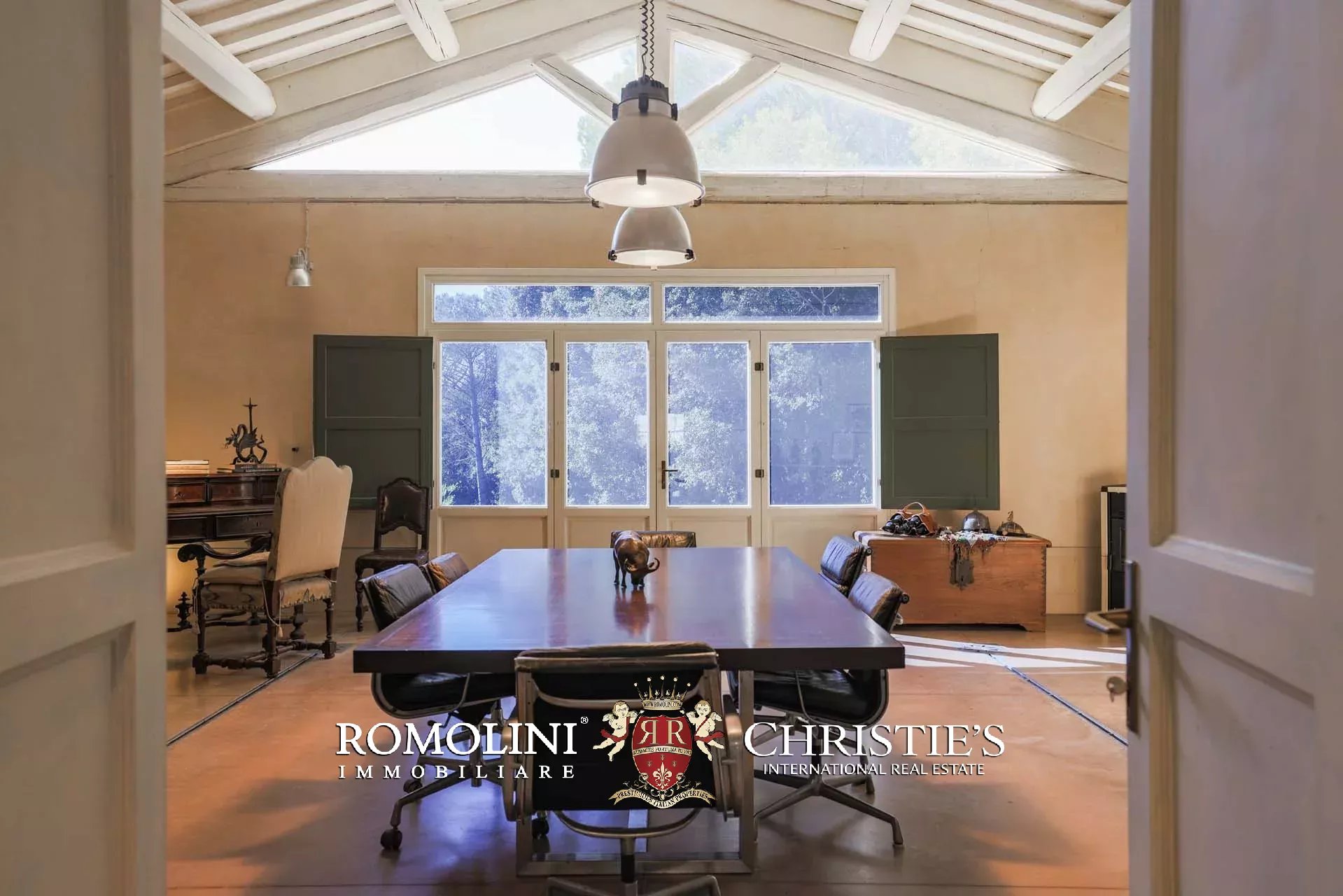 EQUESTRIAN SEA VIEW WINE ESTATE WITH VINEYARDS FOR SALE CLOSE TO BOLGHERI, TUSCANY