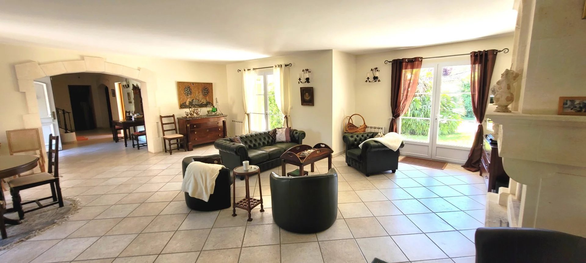 Exclusivité Inter-Med-Immo sur le Grau d'Agde 34300 Propriété Languedocienne de 7 pièces sur un parc arboré de 1850m²