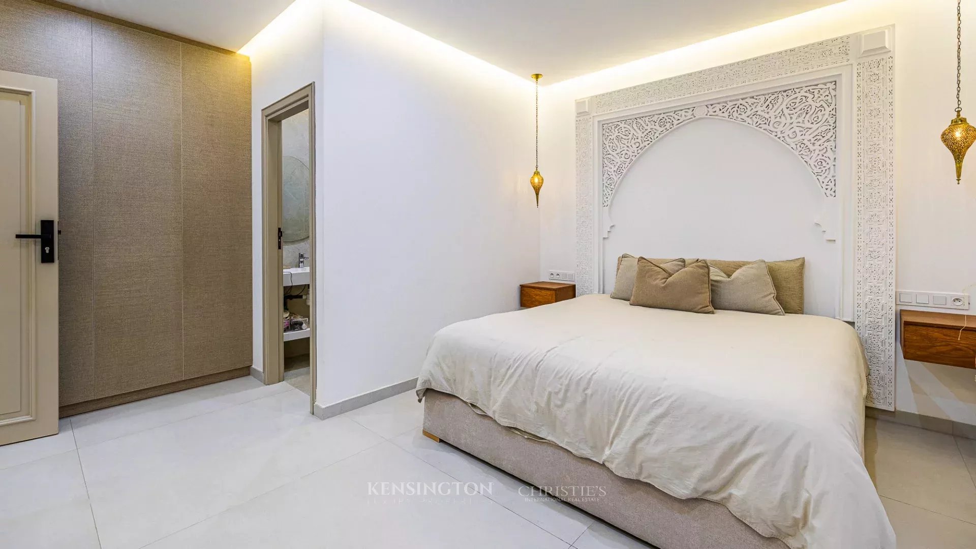 5 Bedroom Villa/Townhouse's Image 21