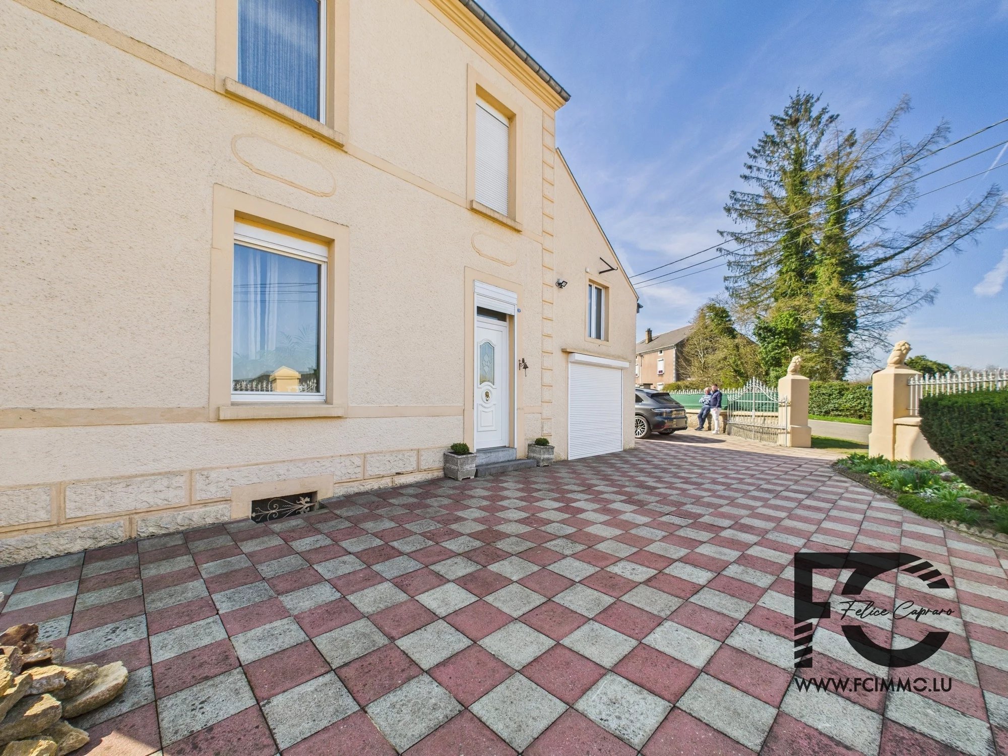 Sale House Musson