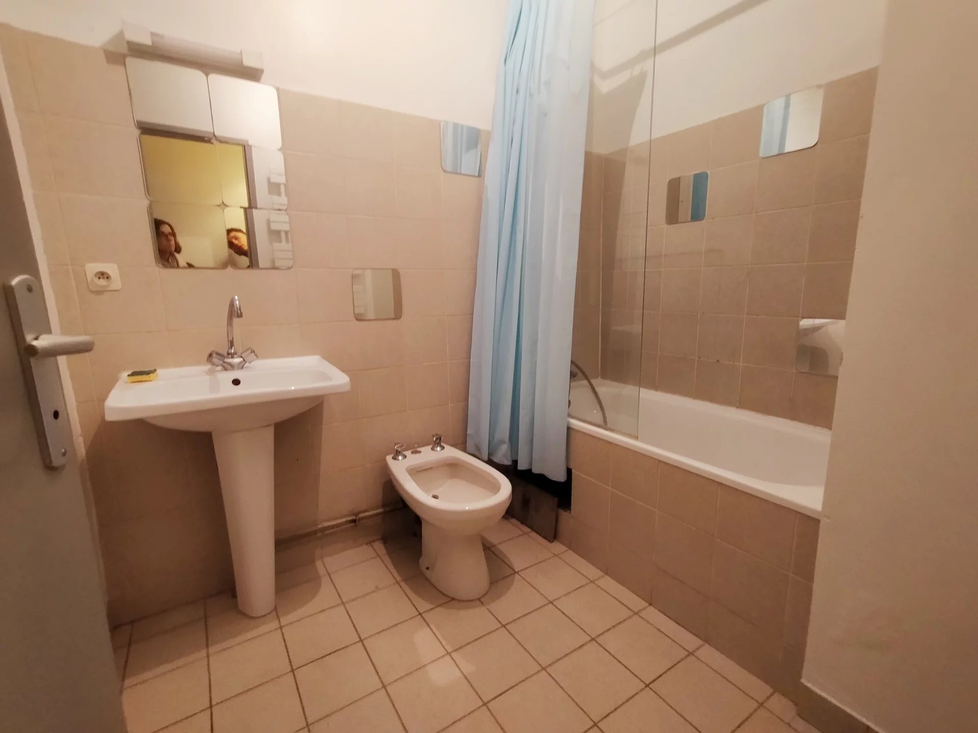 3850885 Location Lyon 7ème