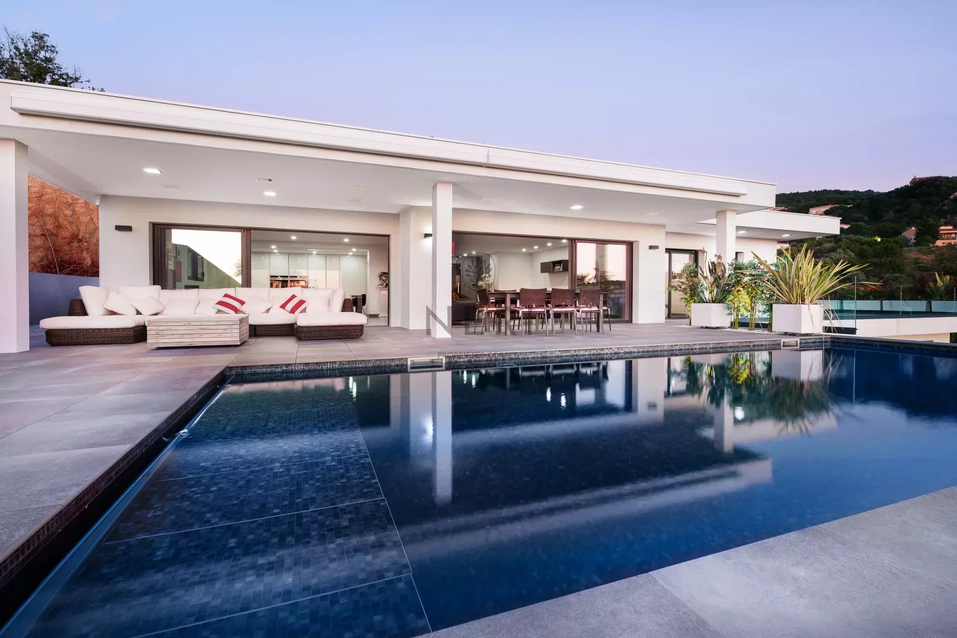 Villa ATHENA- 6 chambres, piscine, domaine privé, vue mer