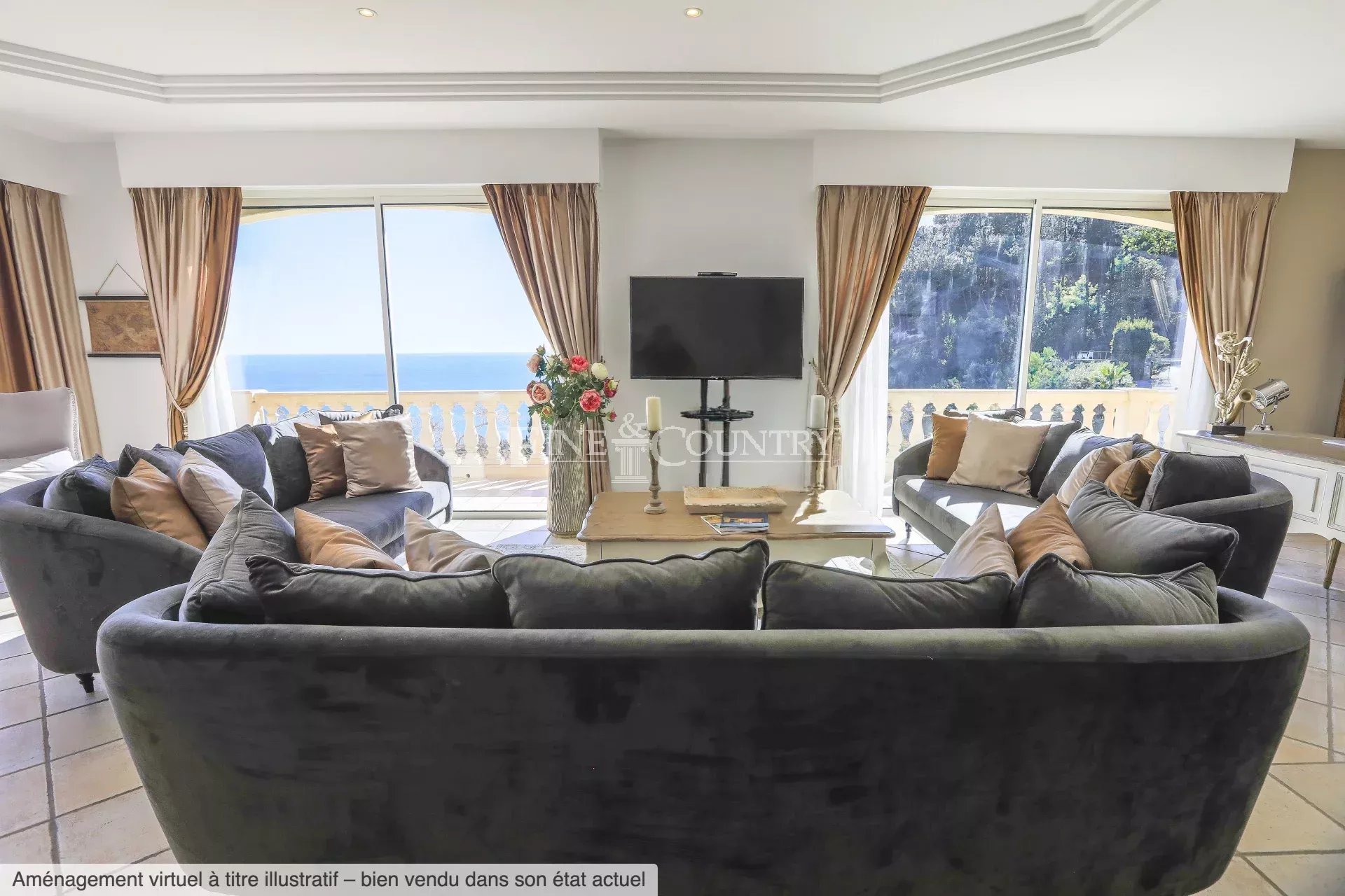 Photo of Villa for sale in Théoule-sur-Mer with panoramic sea view