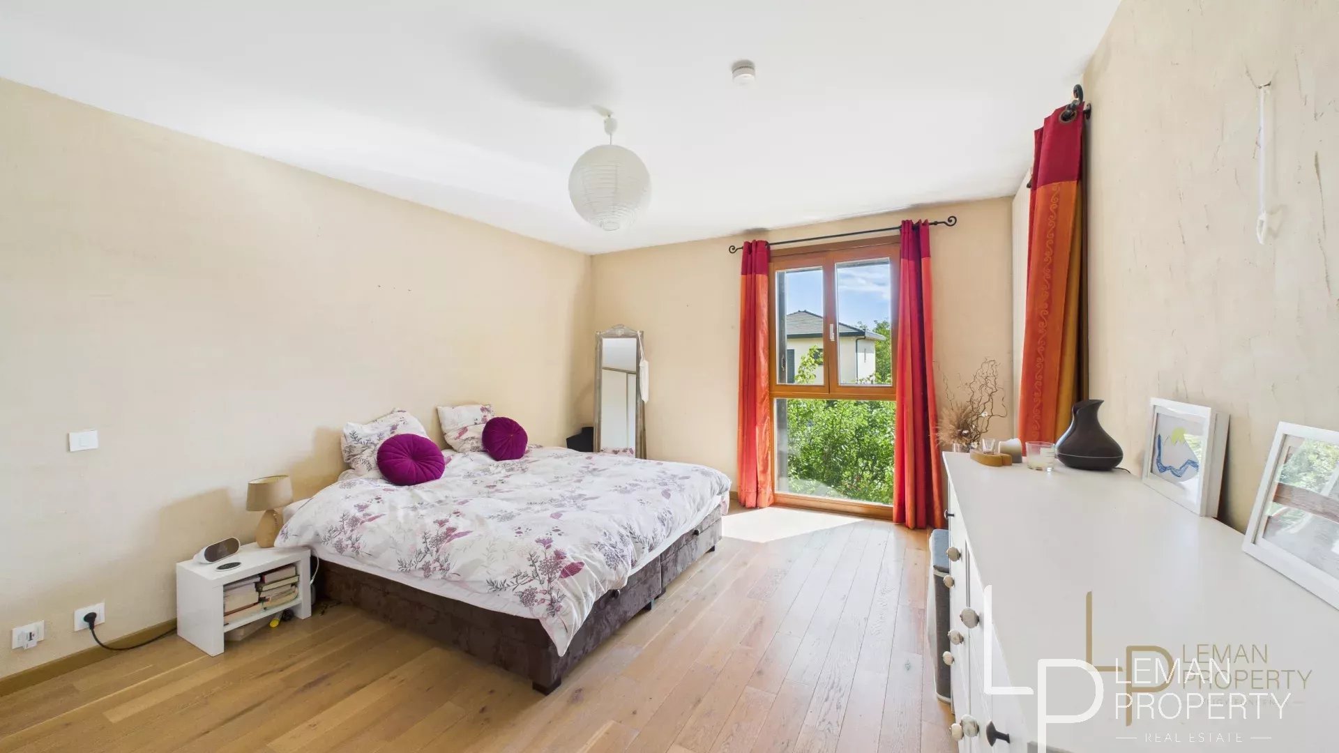 maison de 179.8 m2 comprenant 7 pièces