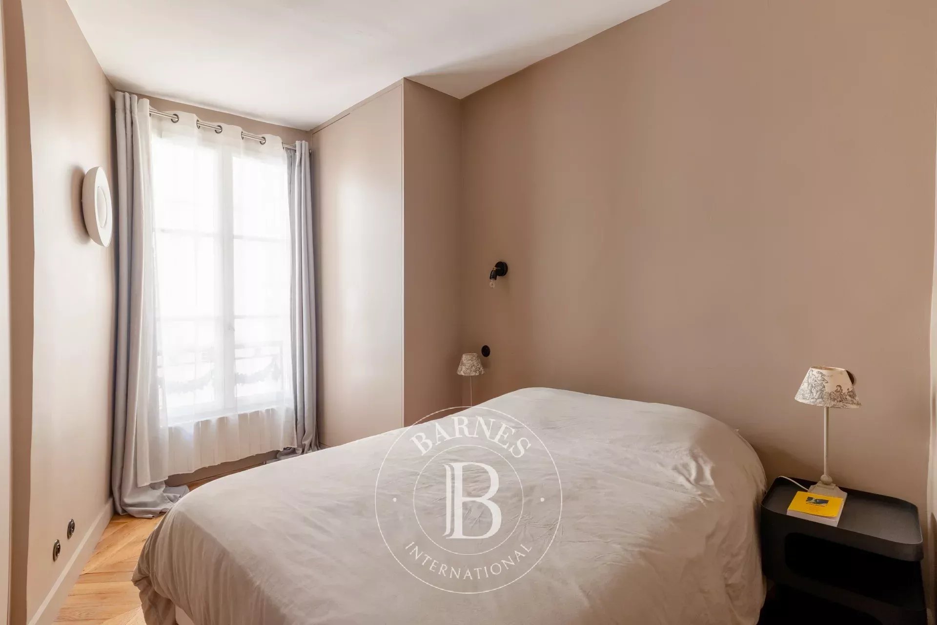 Daire Paris 4ème - picture 11