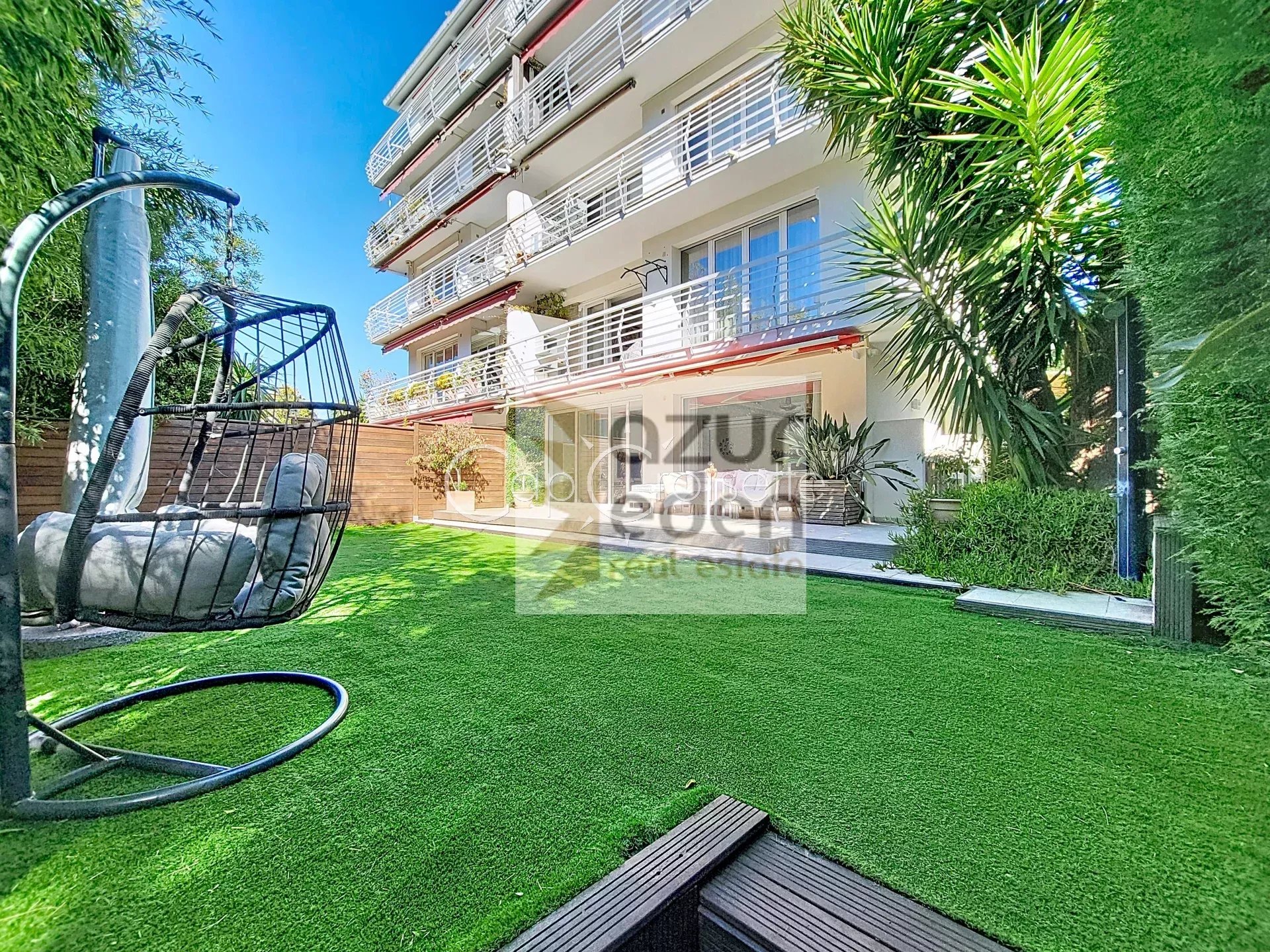 Cannes Basse Californie Rez de jardin duplex 4 chambres