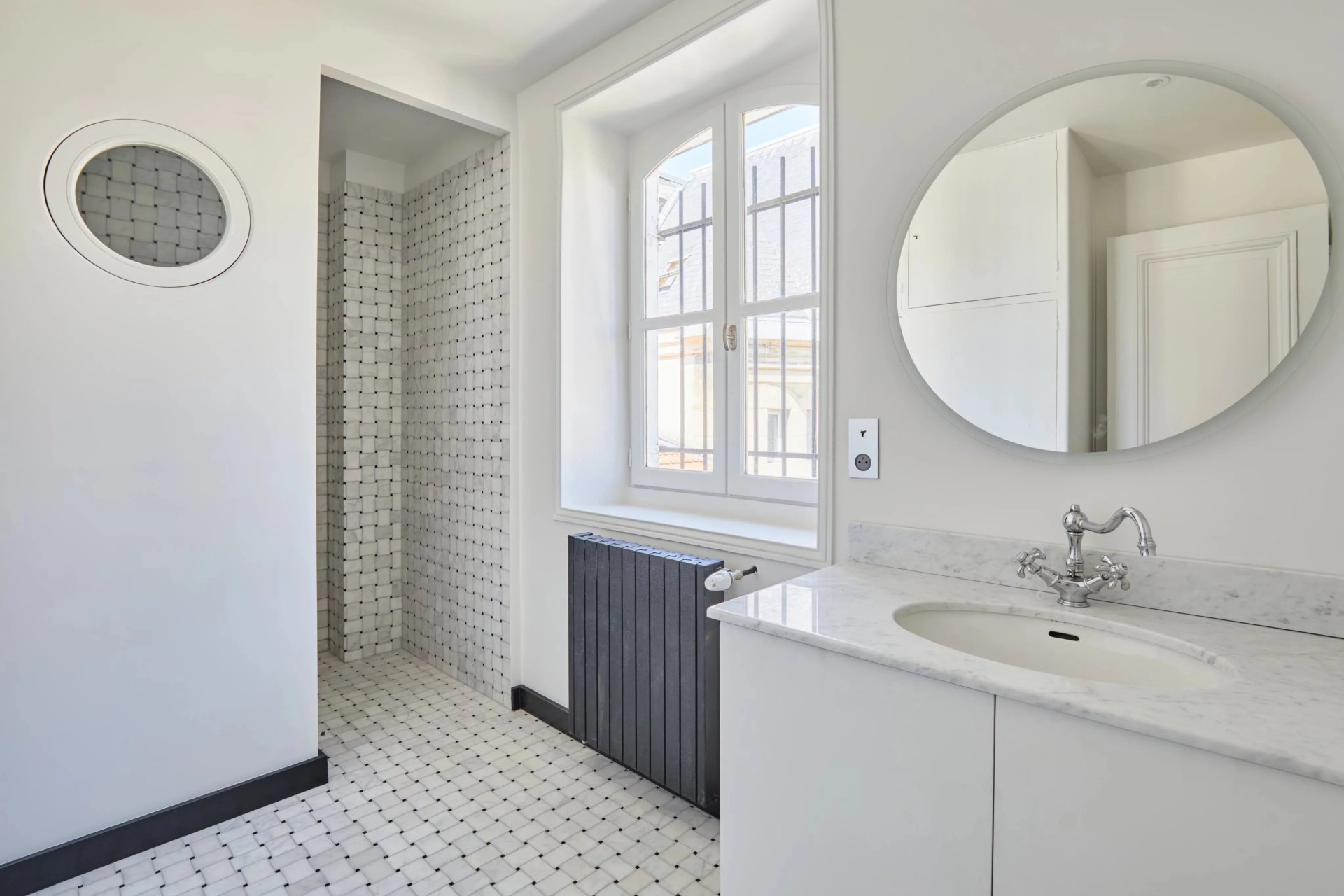 8 Bedroom Villa/Townhouse's Image 17