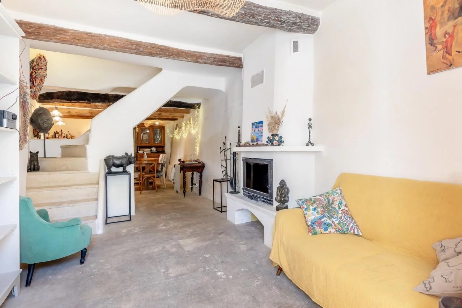 Maison de village avec terrasse et petit jardin